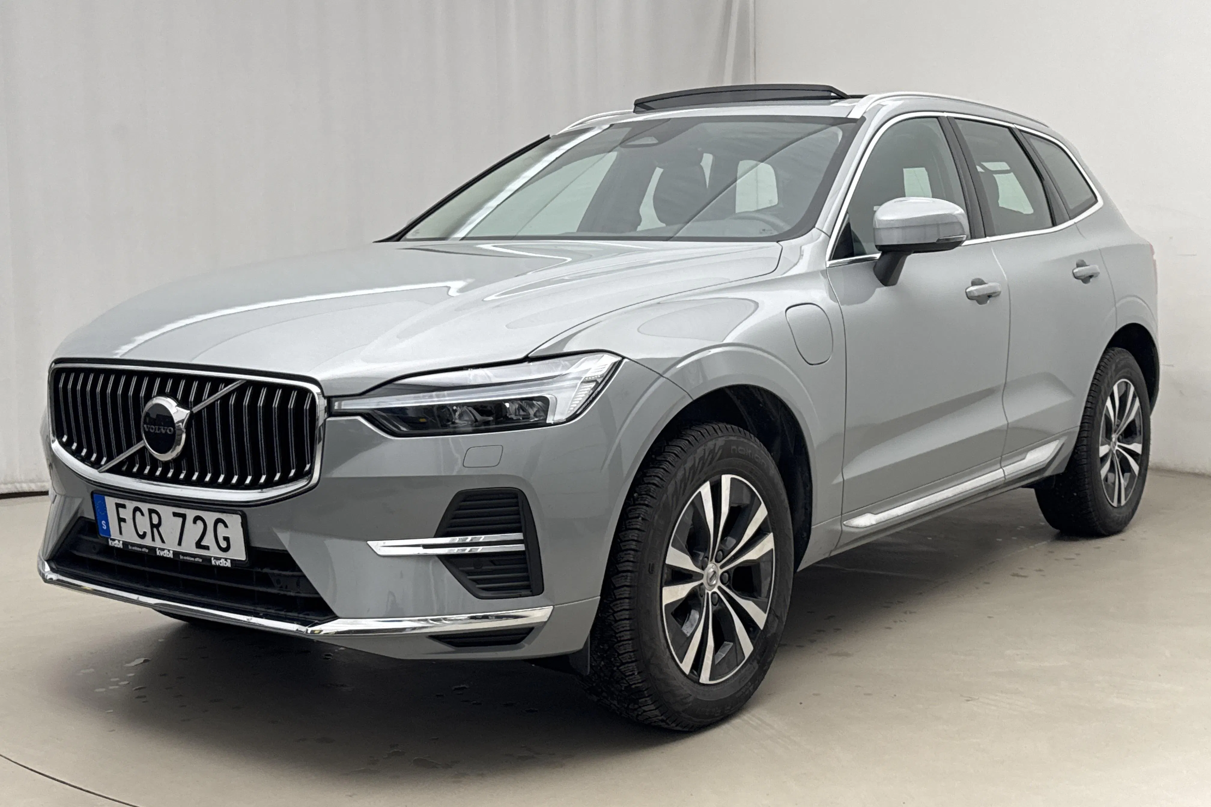 Presentation photo 1 of 23: Volvo XC60 T6 AWD Recharge (350hk) - 26 920 km - Automatic - gray - 2025