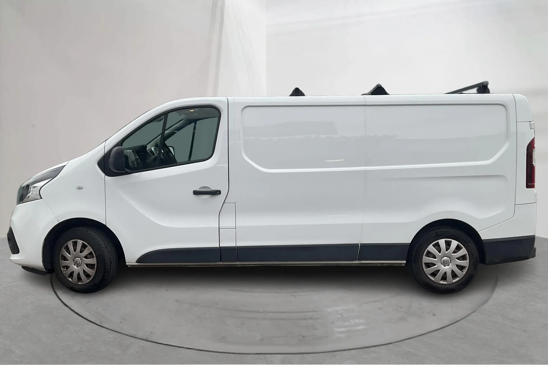 Presentationsfoto 2 av 13: Renault Trafic 1.6 dCi Skåp (125hk) - 17 292 mil - Manuell - vit - 2018