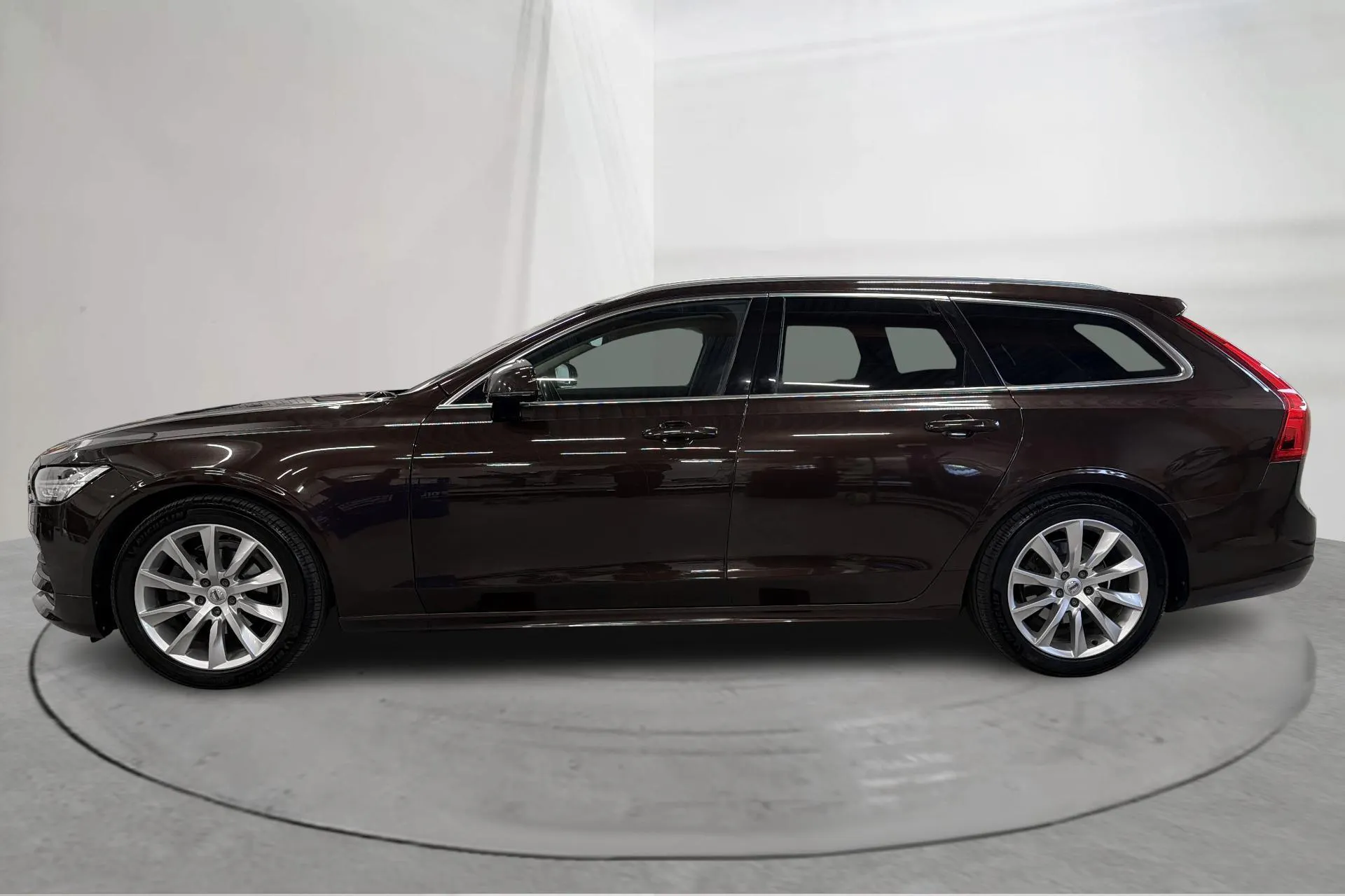 Presentation photo 2 of 16: Volvo V90 D4 AWD (190hk) - 133 240 km - Automatic - dark brown - 2019