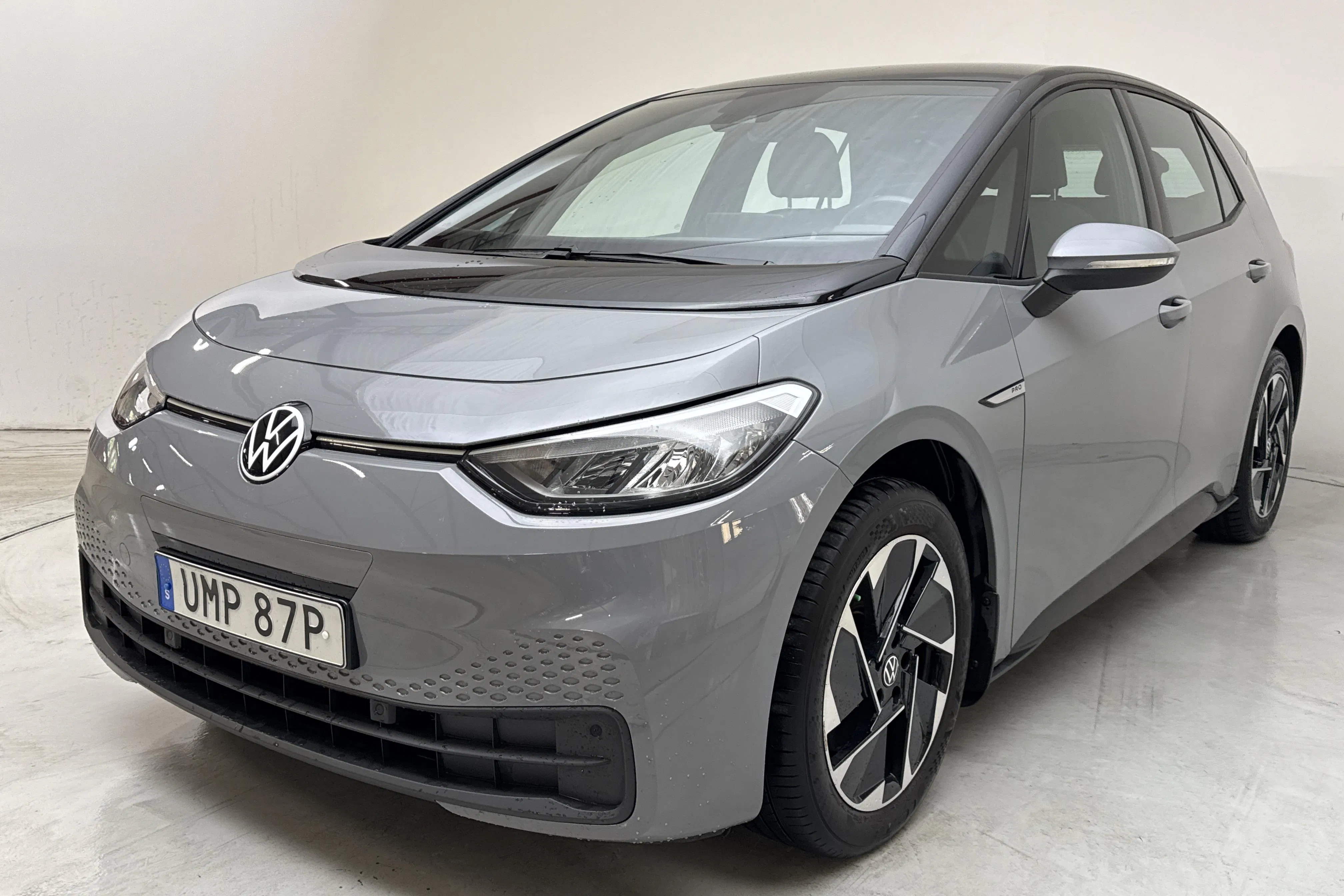 Presentationsfoto 1 av 15: VW ID.3 58kWh (204hk) - 5 993 mil - Automat - grå - 2021