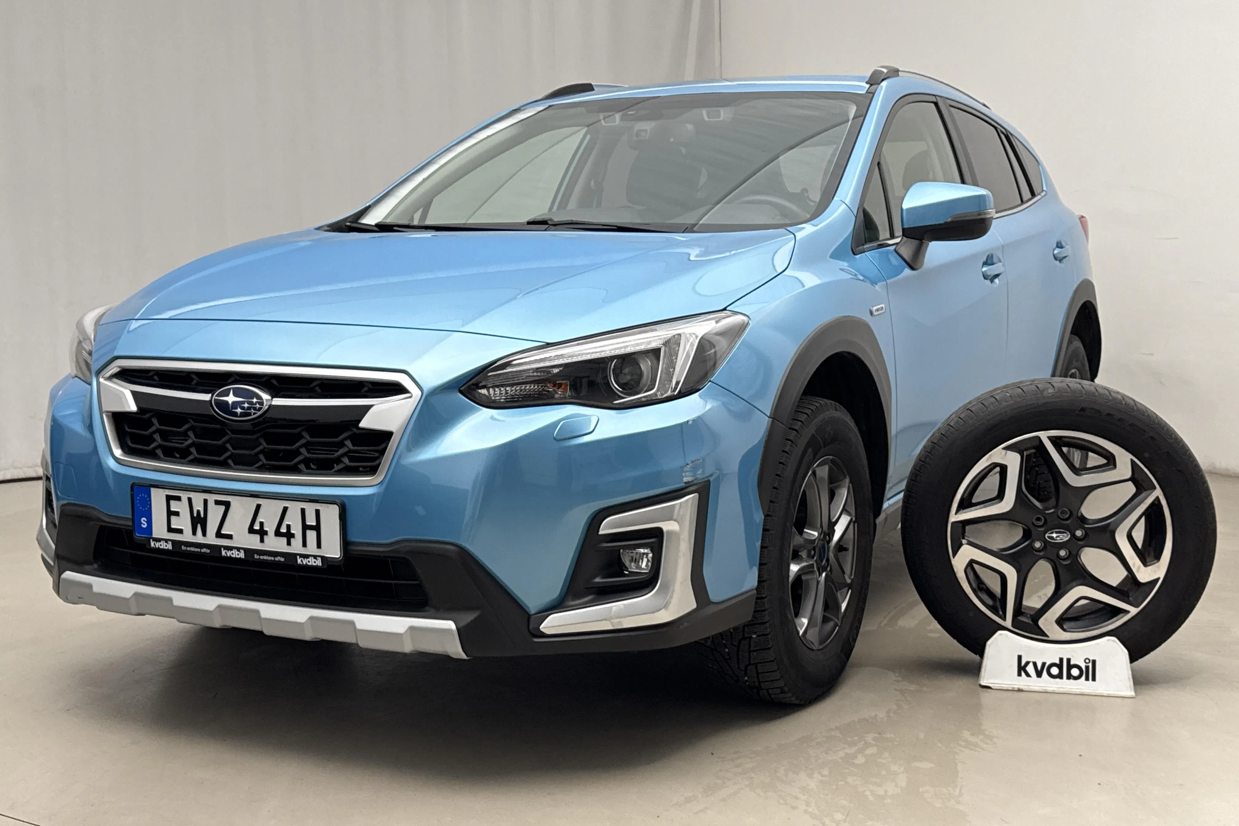 Presentation photo 1 of 17: Subaru XV 2.0 e-Boxer (150hk) - 21 340 km - Automatic - blue - 2019