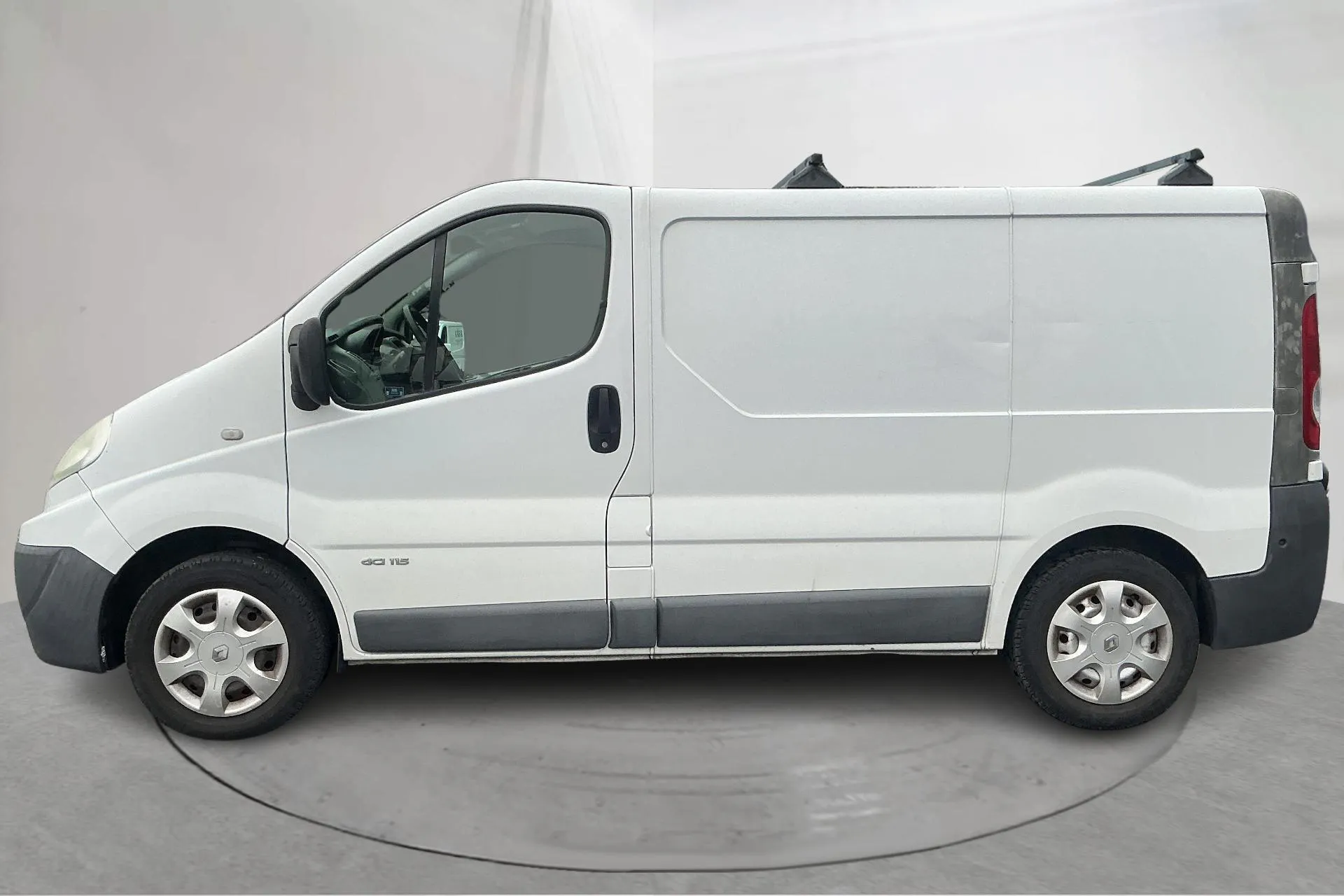 Presentation photo 2 of 17: Renault Trafic 2.0 dCi Skåp (115hk) - 159 720 km - Manual - white - 2013