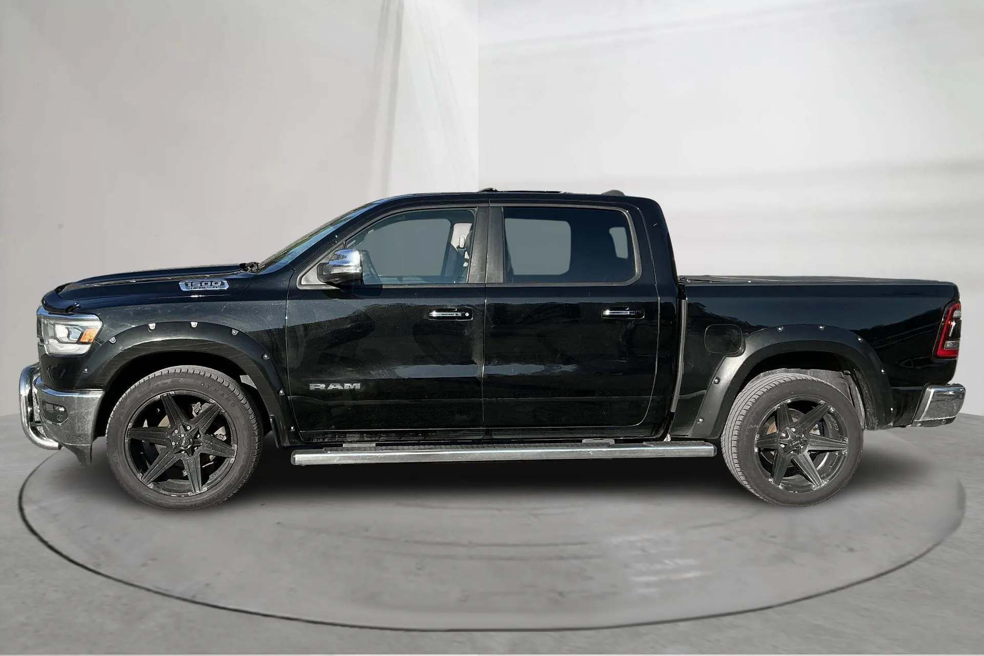 Presentation photo 2 of 22: Dodge RAM 1500 5.7 (395hk) - 172 830 km - Automatic - black - 2019