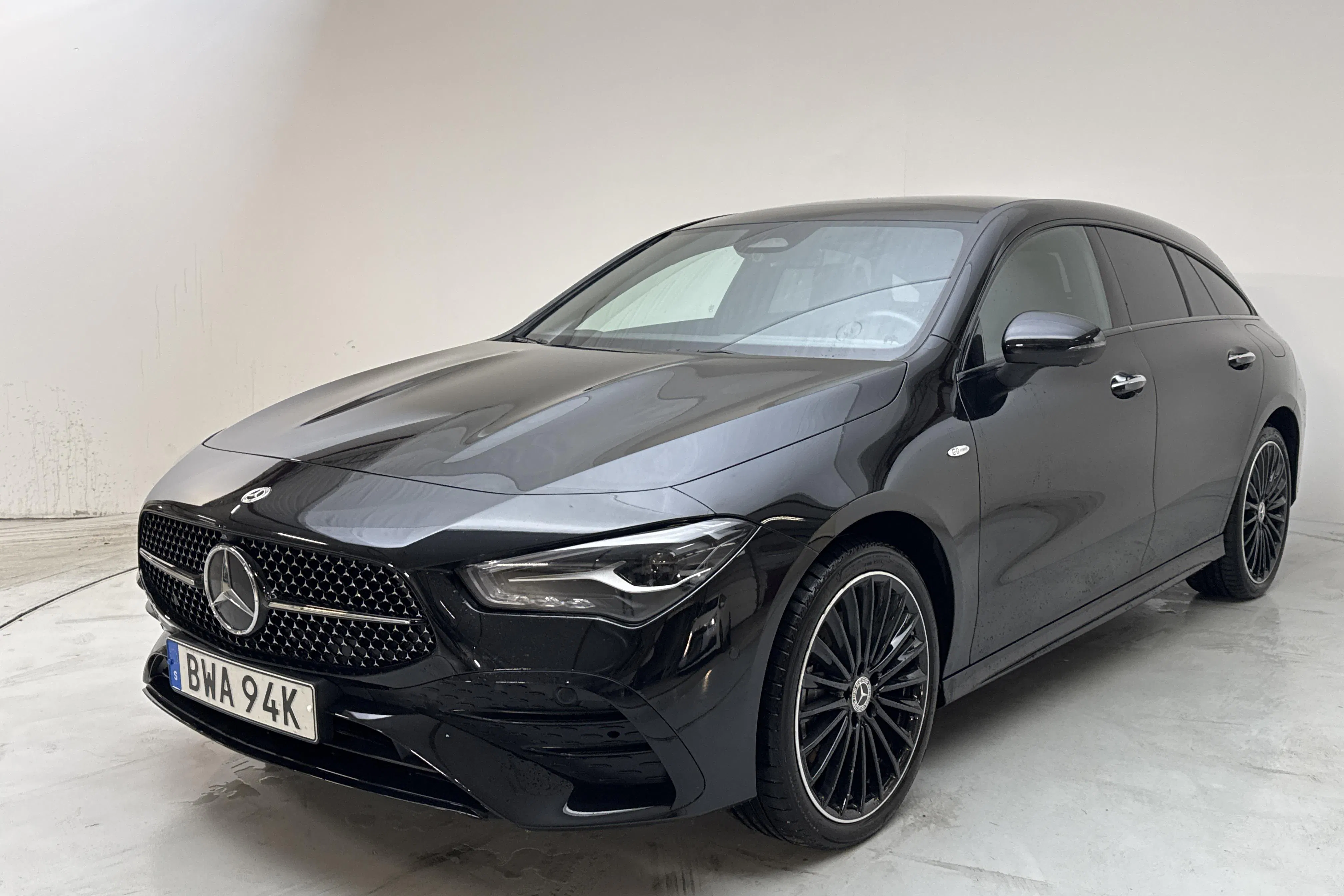 Presentation photo 1 of 18: Mercedes CLA 250 e Shooting Brake X118 (218hk) - 30 190 km - Automatic - black - 2026