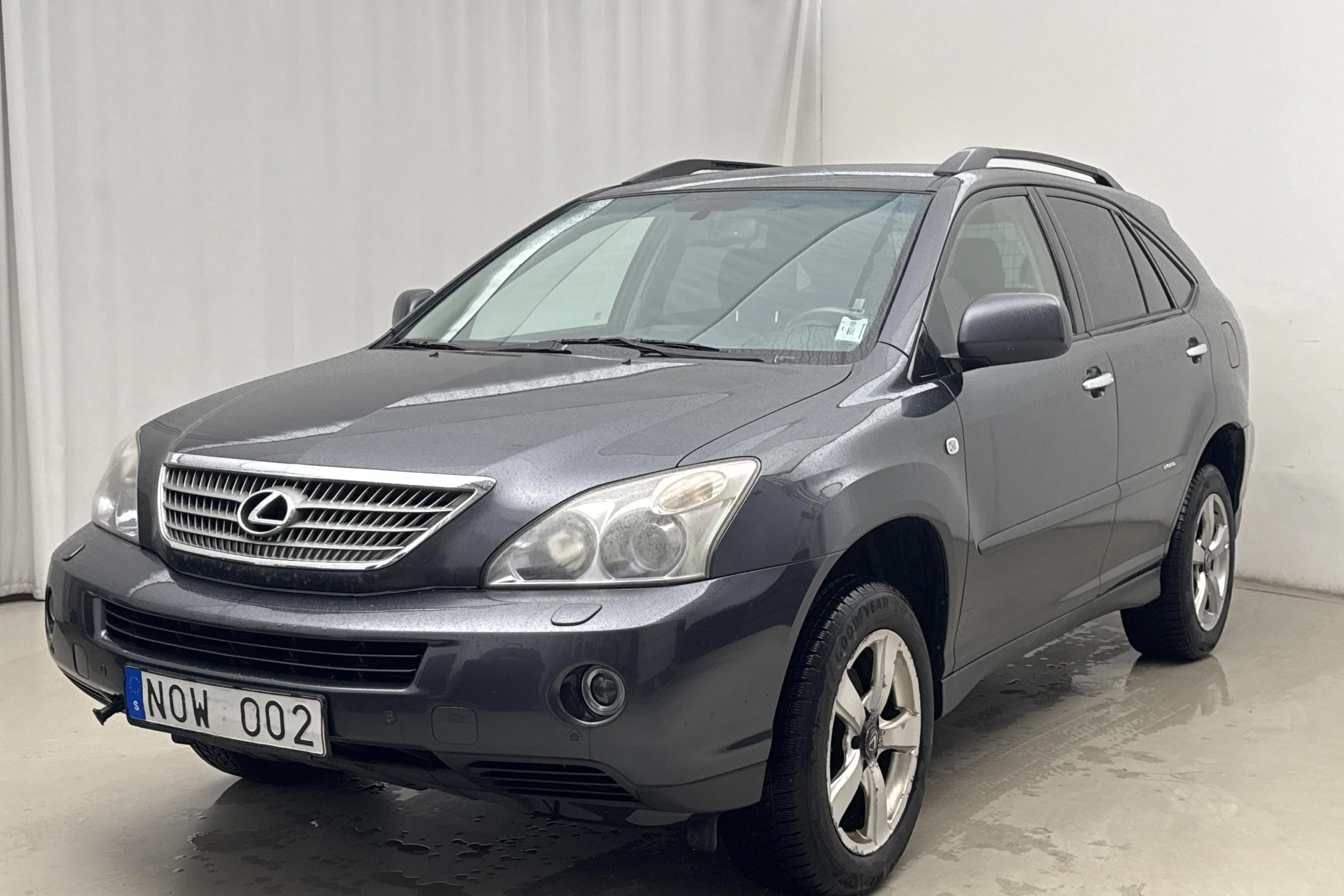 Presentationsfoto 1 av 17: Lexus RX 400h (211hk) - 28 204 mil - Automat - Mörkgrå - 2008