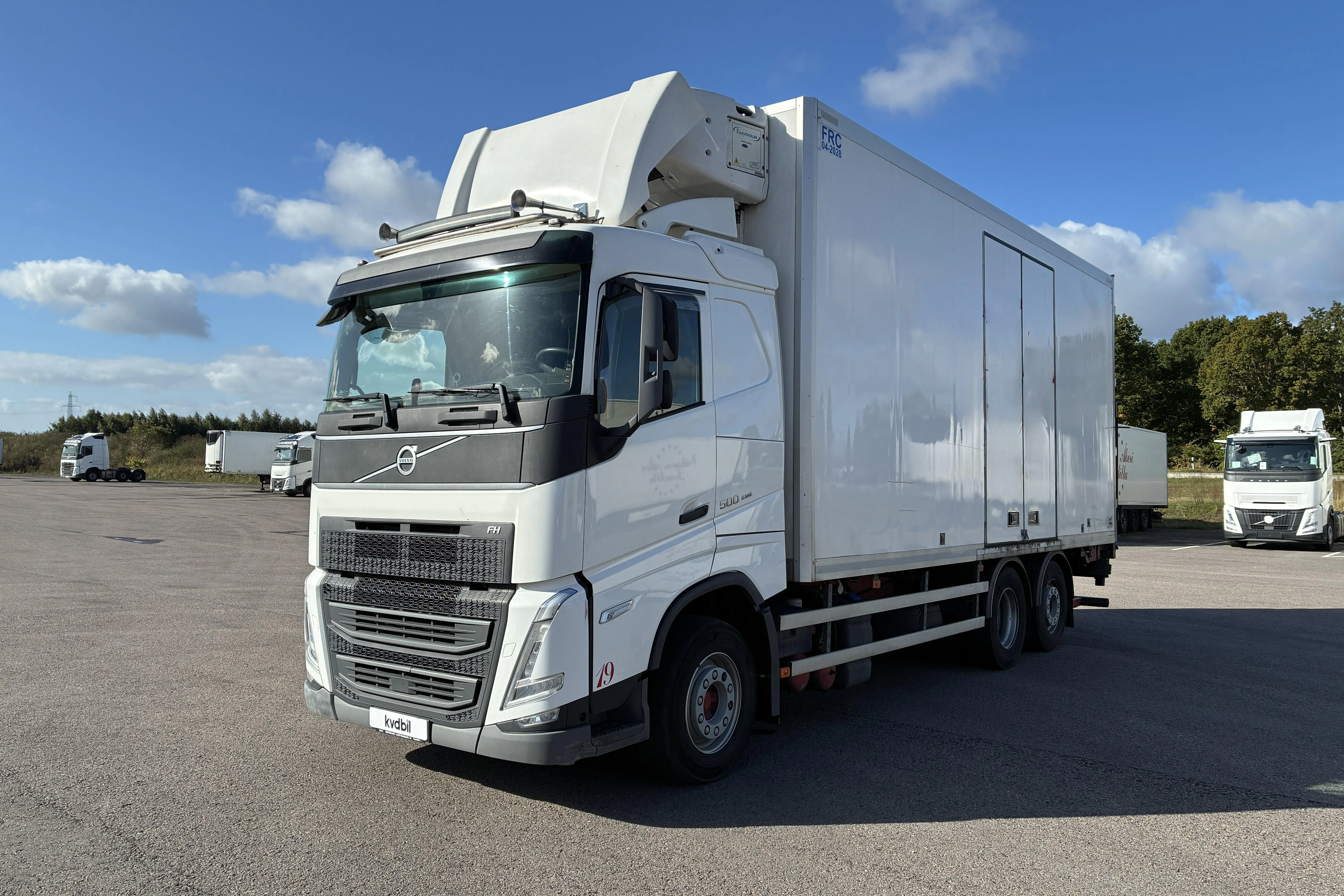 Presentation photo 1 of 56: Volvo FH500 - 687 283 km - Automatic - white - 2022