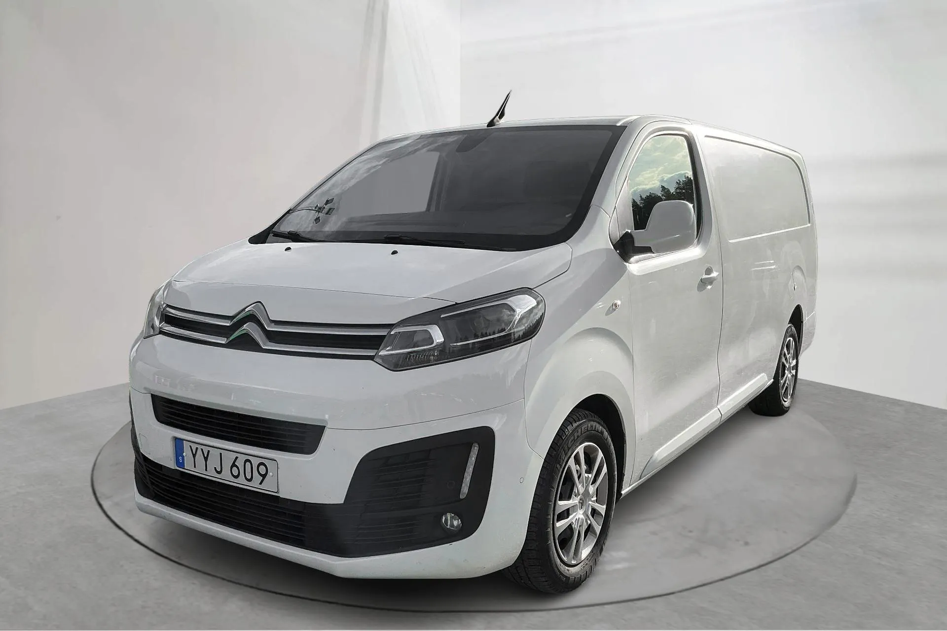 Presentation photo 1 of 19: Citroën Jumpy III 2.0 BlueHDI Skåp (177hk) - 145 430 km - Automatic - white - 2017