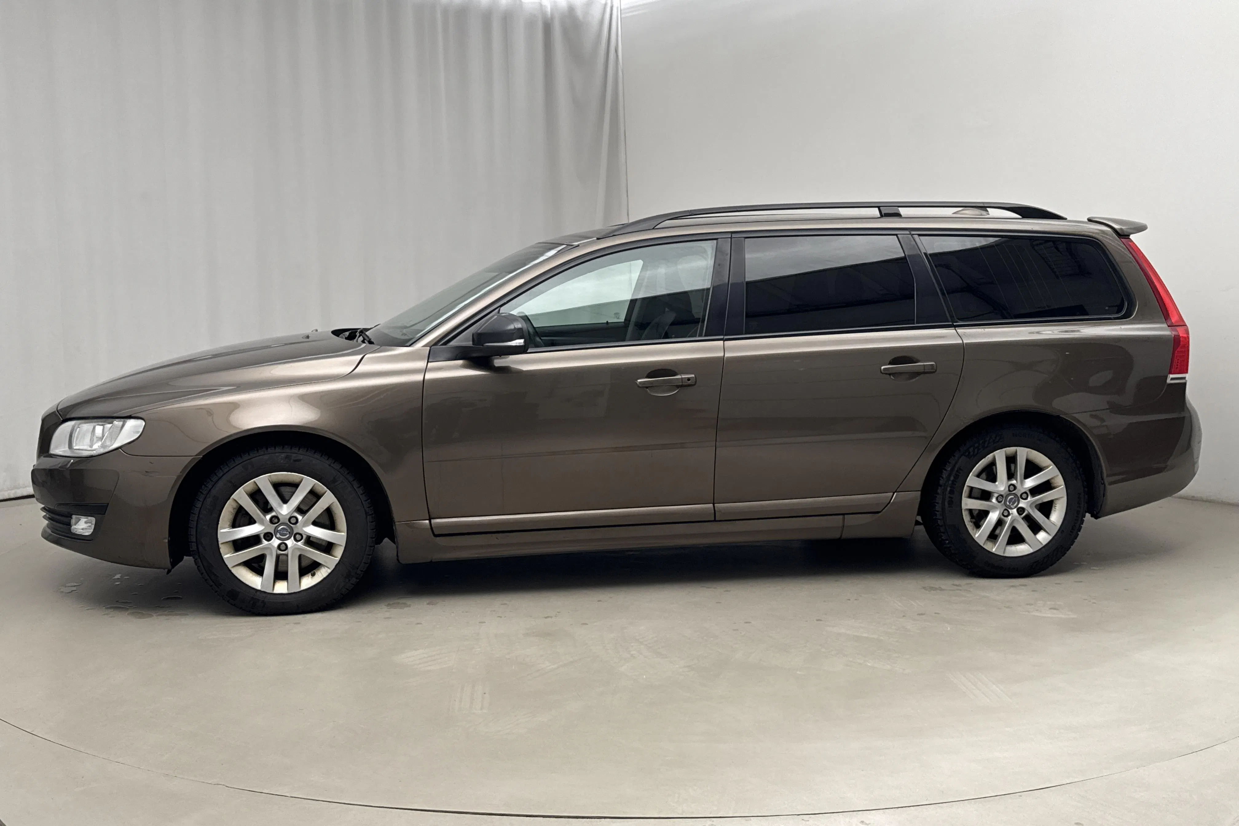 Presentationsfoto 2 av 18: Volvo V70 II D4 AWD (181hk) - 23 155 mil - Automat - brun - 2015