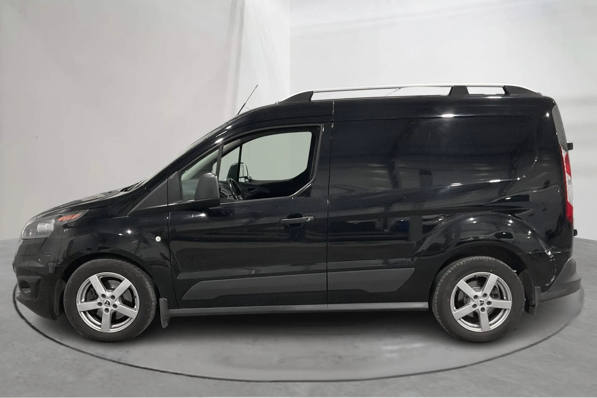 Presentation photo 2 of 13: Ford Transit Connect 1.5 TDCi (100hk) - 148 920 km - Automatic - black - 2018