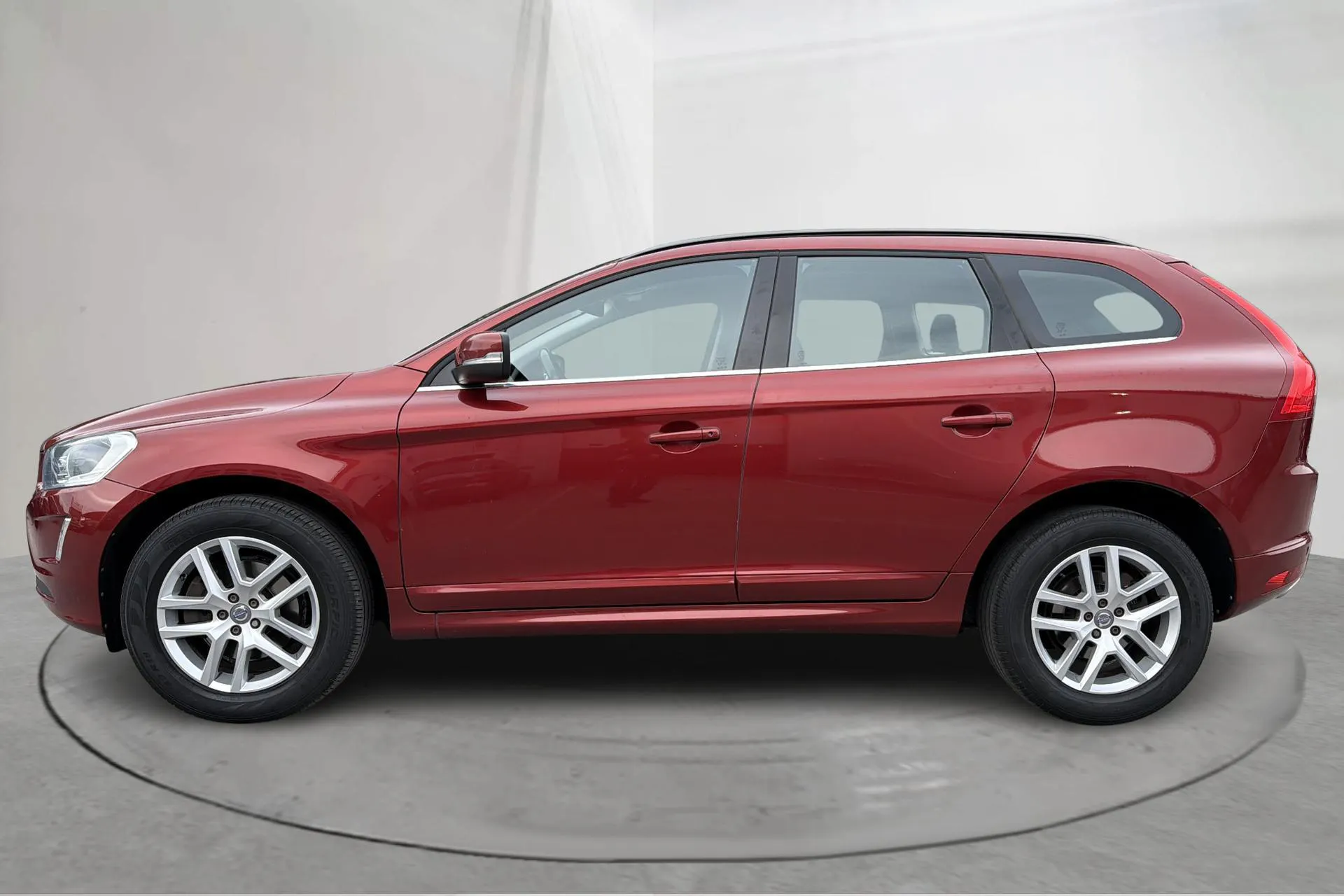 Presentation photo 2 of 16: Volvo XC60 D4 2WD (190hk) - 107 620 km - Automatic - red - 2017