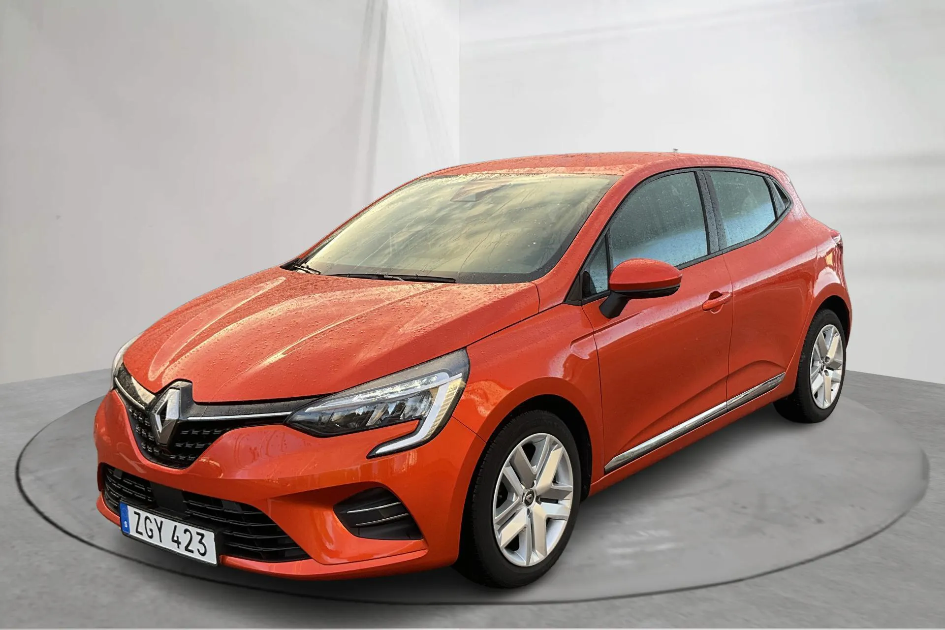 Presentationsfoto 1 av 14: Renault Clio V 1.0 TCe 5dr (90hk) - 7 535 mil - Manuell - orange - 2021