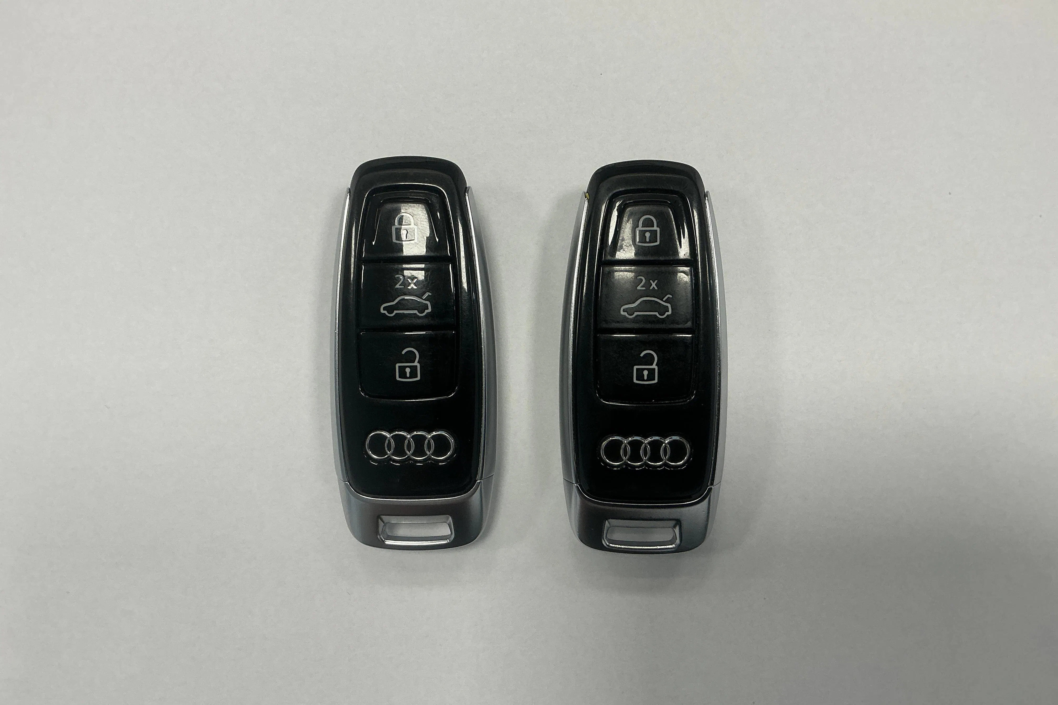 Presentationsfoto 18 av 18: Audi A8 60 TFSI e quattro (449hk) - 18 793 mil - Automat - svart - 2021