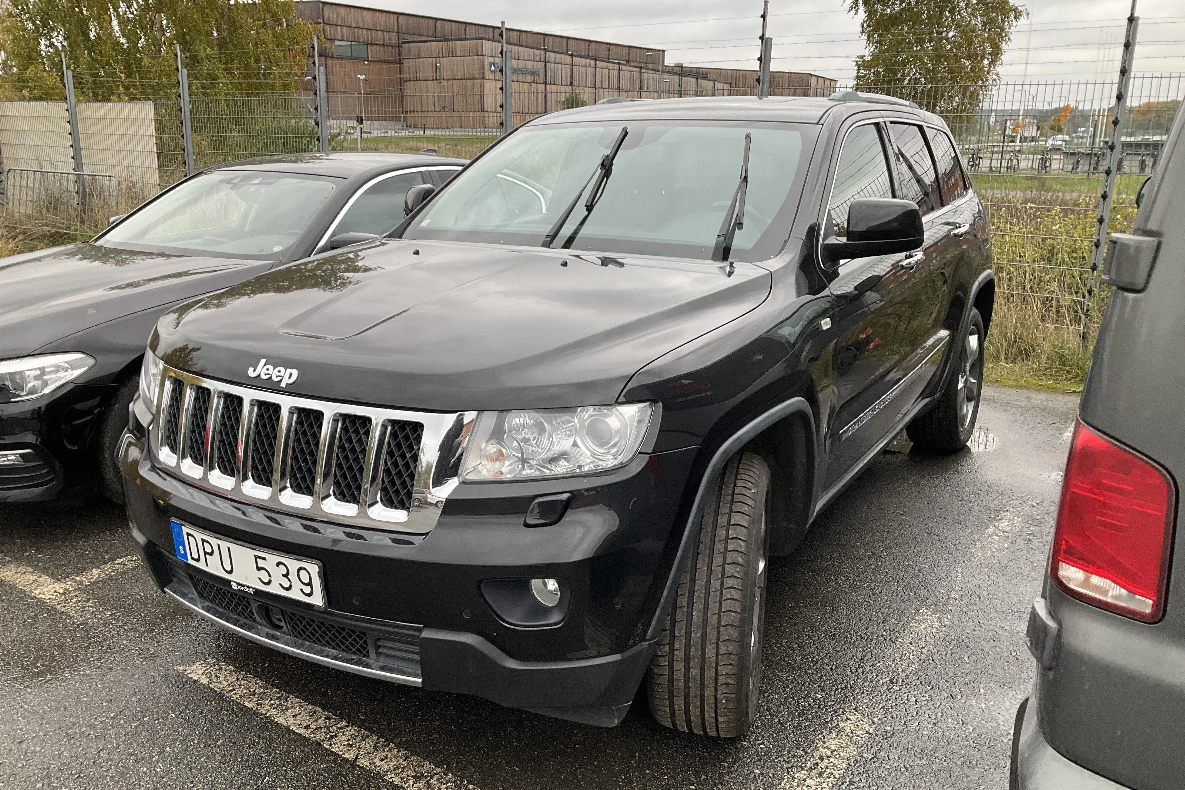 Presentationsfoto 1 av 12: Jeep Grand Cherokee 3.0 CRD V6 (241hk) - 13 583 mil - Automat - svart - 2012