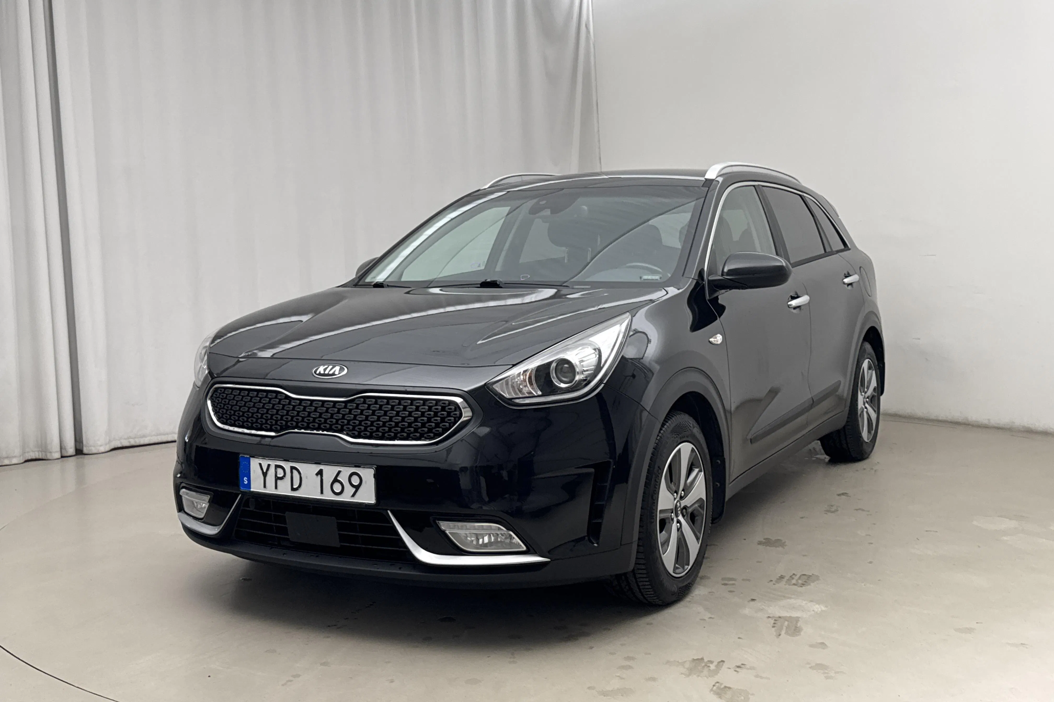 Presentation photo 1 of 16: KIA Niro Hybrid 1.6 (141hk) - 116 220 km - Automatic - black - 2018