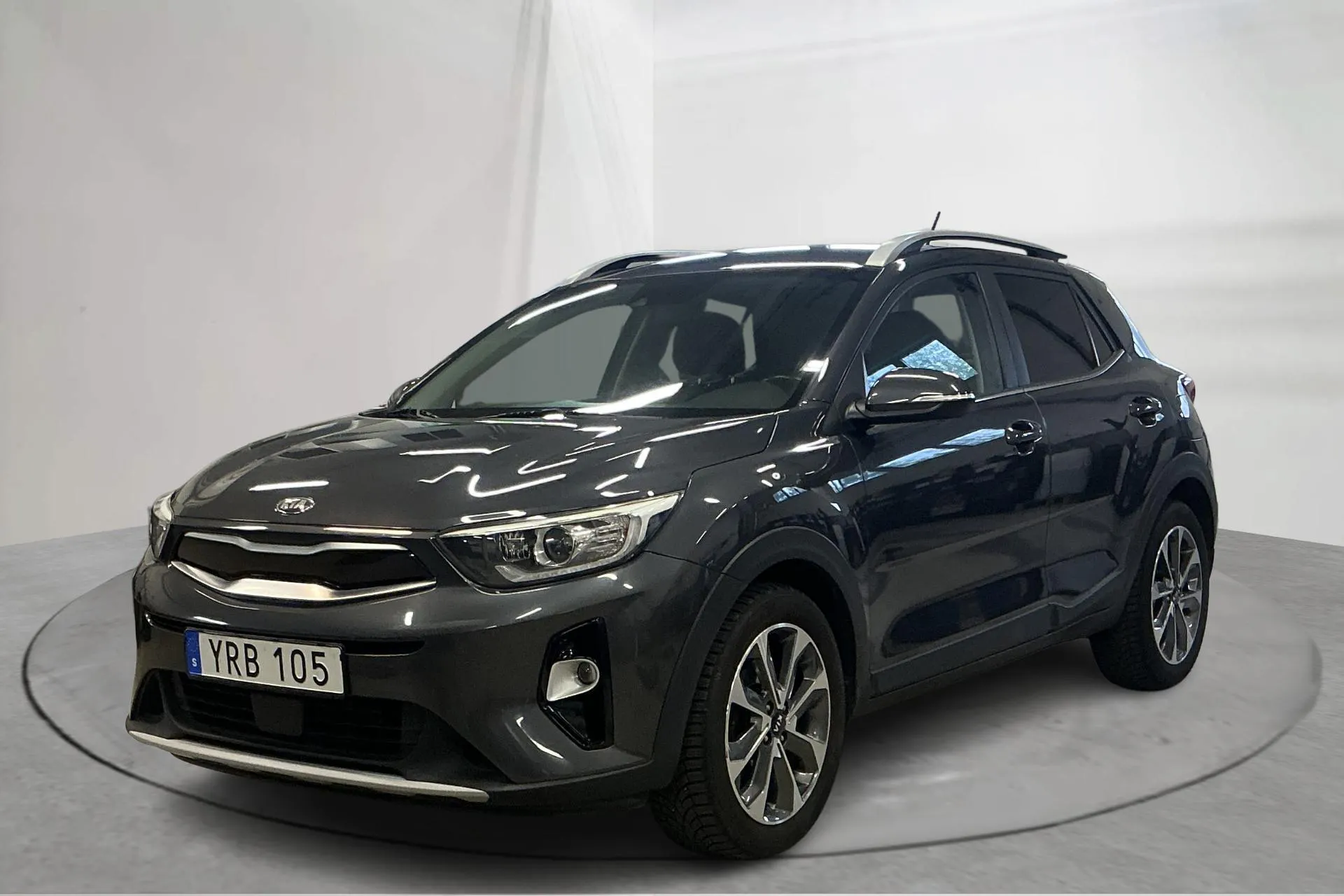Presentationsfoto 1 av 14: KIA Stonic 1.0 T-GDi (120hk) - 8 591 mil - Manuell - grå - 2018