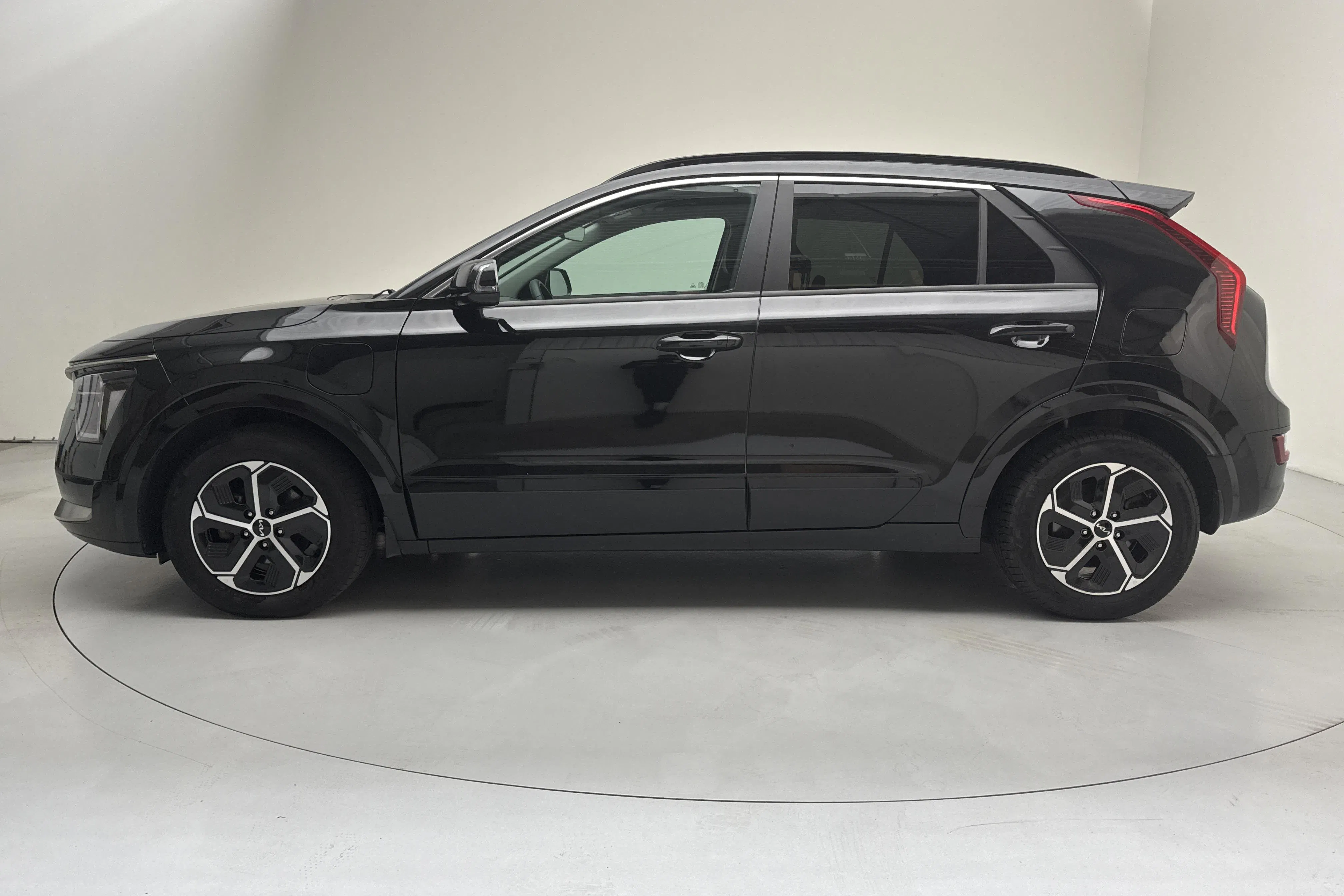 Presentation photo 2 of 17: KIA Niro Plug-in Hybrid (183hk) - 62 860 km - Automatic - black - 2024