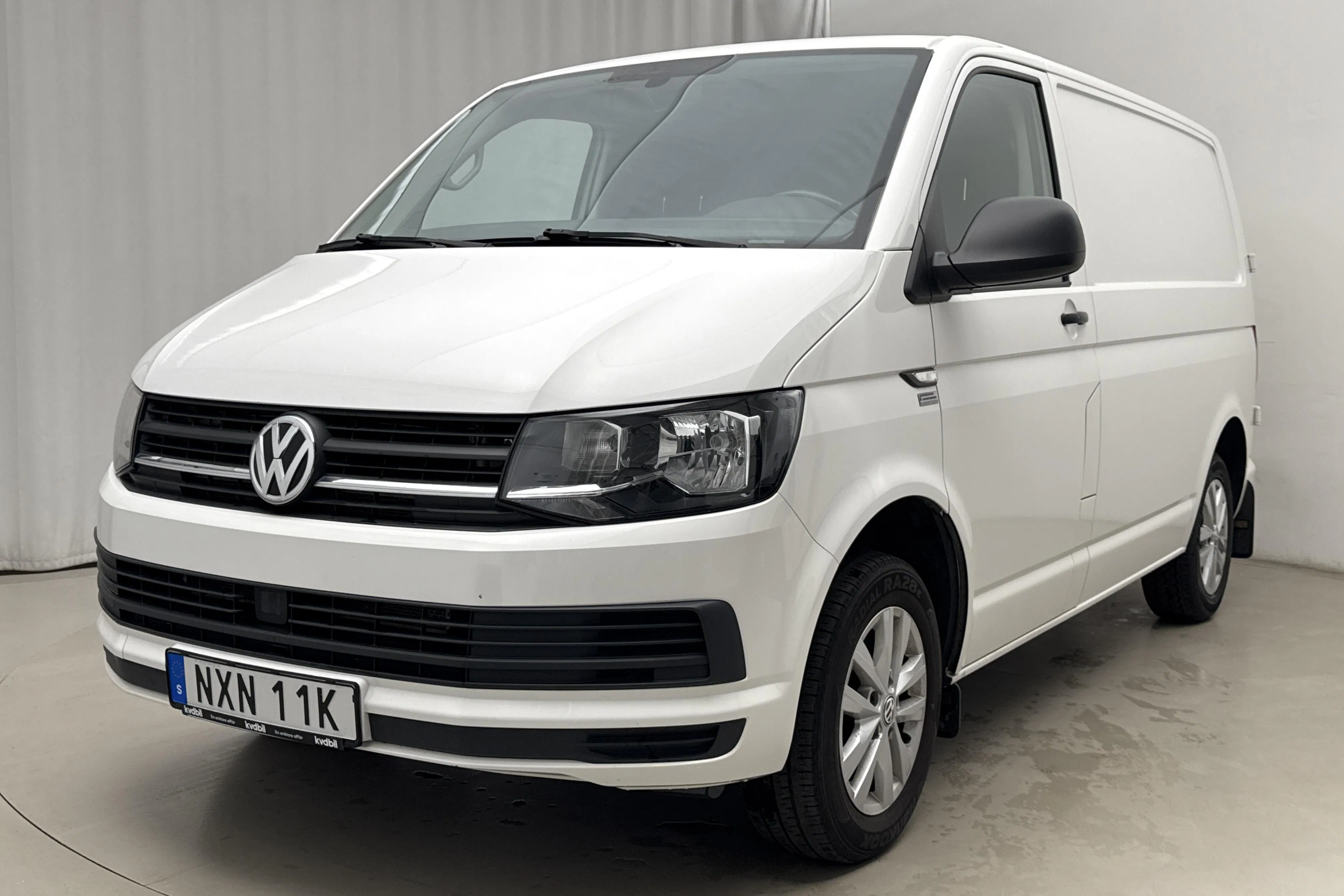Presentation photo 1 of 17: VW Transporter T6 2.0 TDI BMT Skåp (150hk) - 102 560 km - Automatic - white - 2019