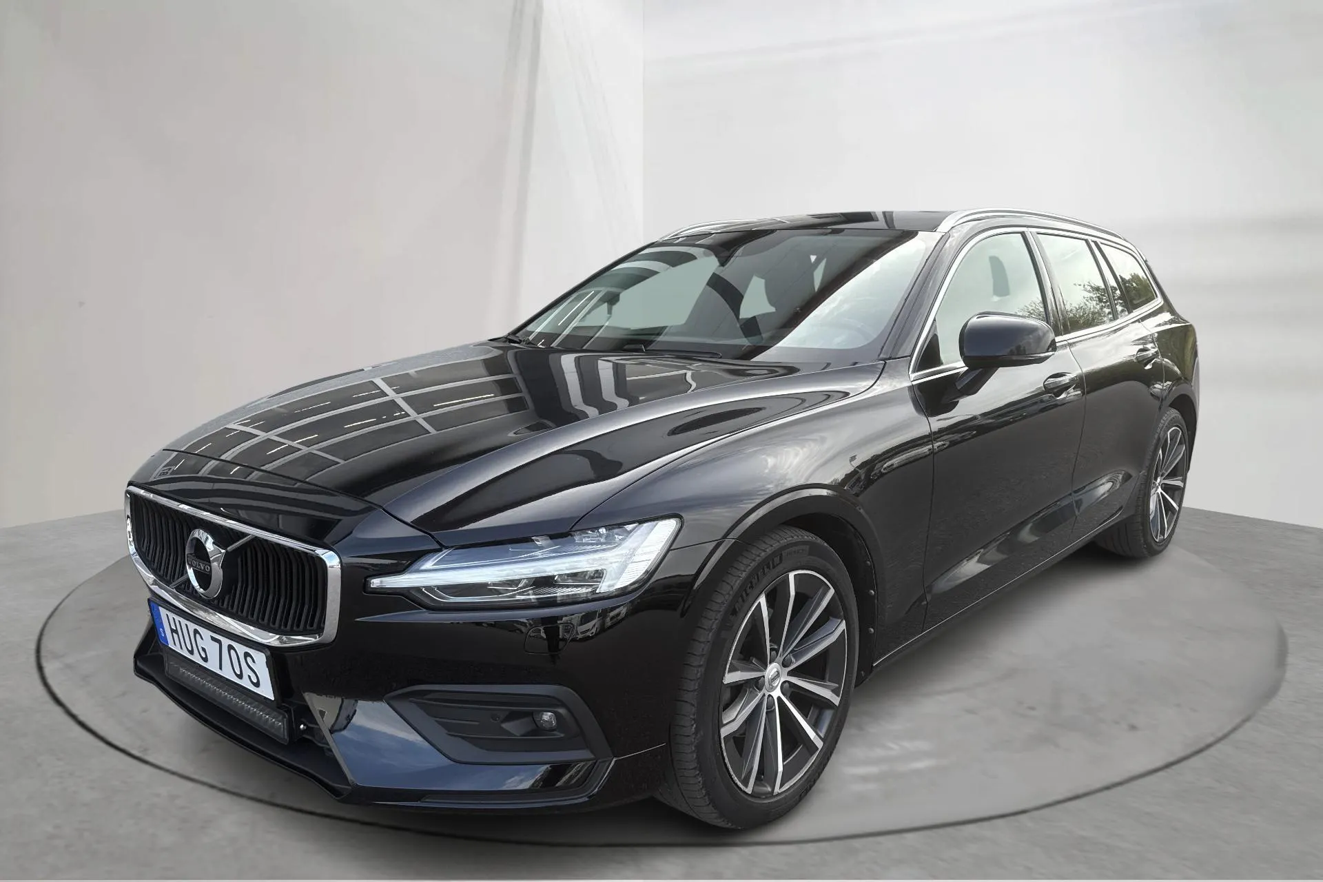 Presentation photo 1 of 19: Volvo V60 B4 Mildhybrid, Diesel (197hk) - 240 180 km - Automatic - black - 2021
