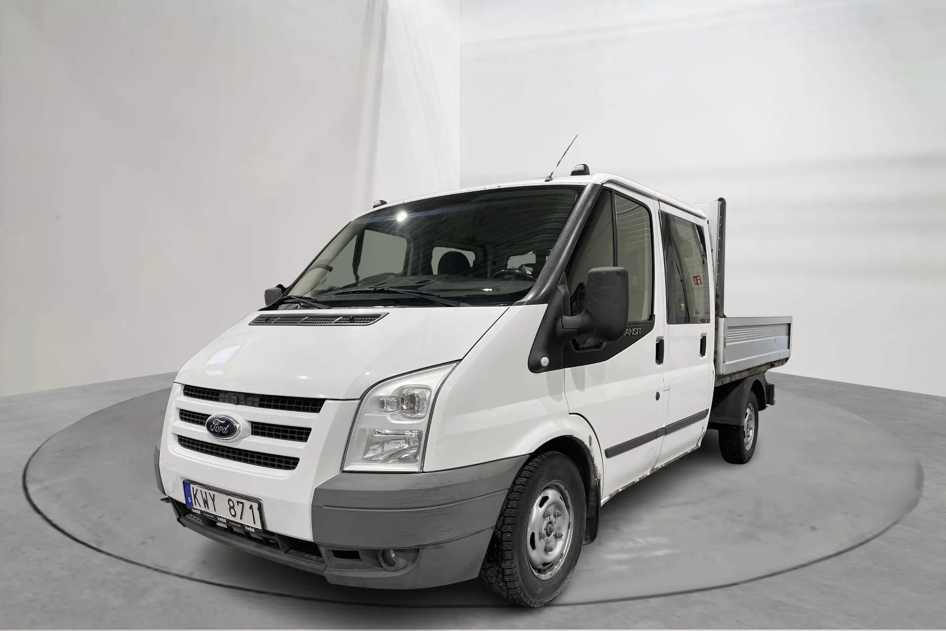 Presentationsfoto 1 av 14: Ford Transit 300 2.2 TDCi Pickup (115hk) - 14 453 mil - Manuell - vit - 2010