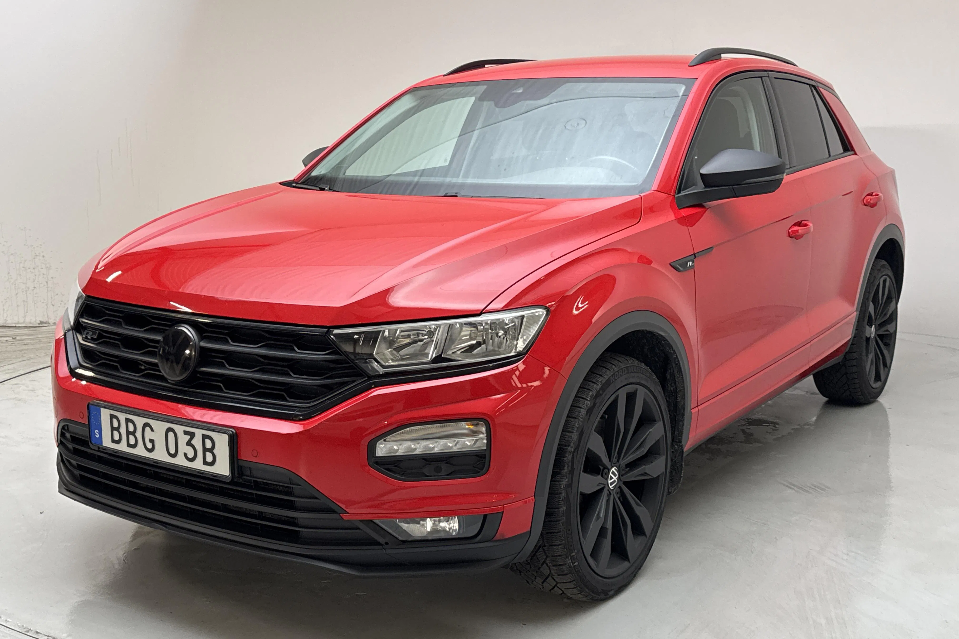 Presentation photo 1 of 11: VW T-Roc 1.5 TSI (150hk) - 94 100 km - Automatic - red - 2022