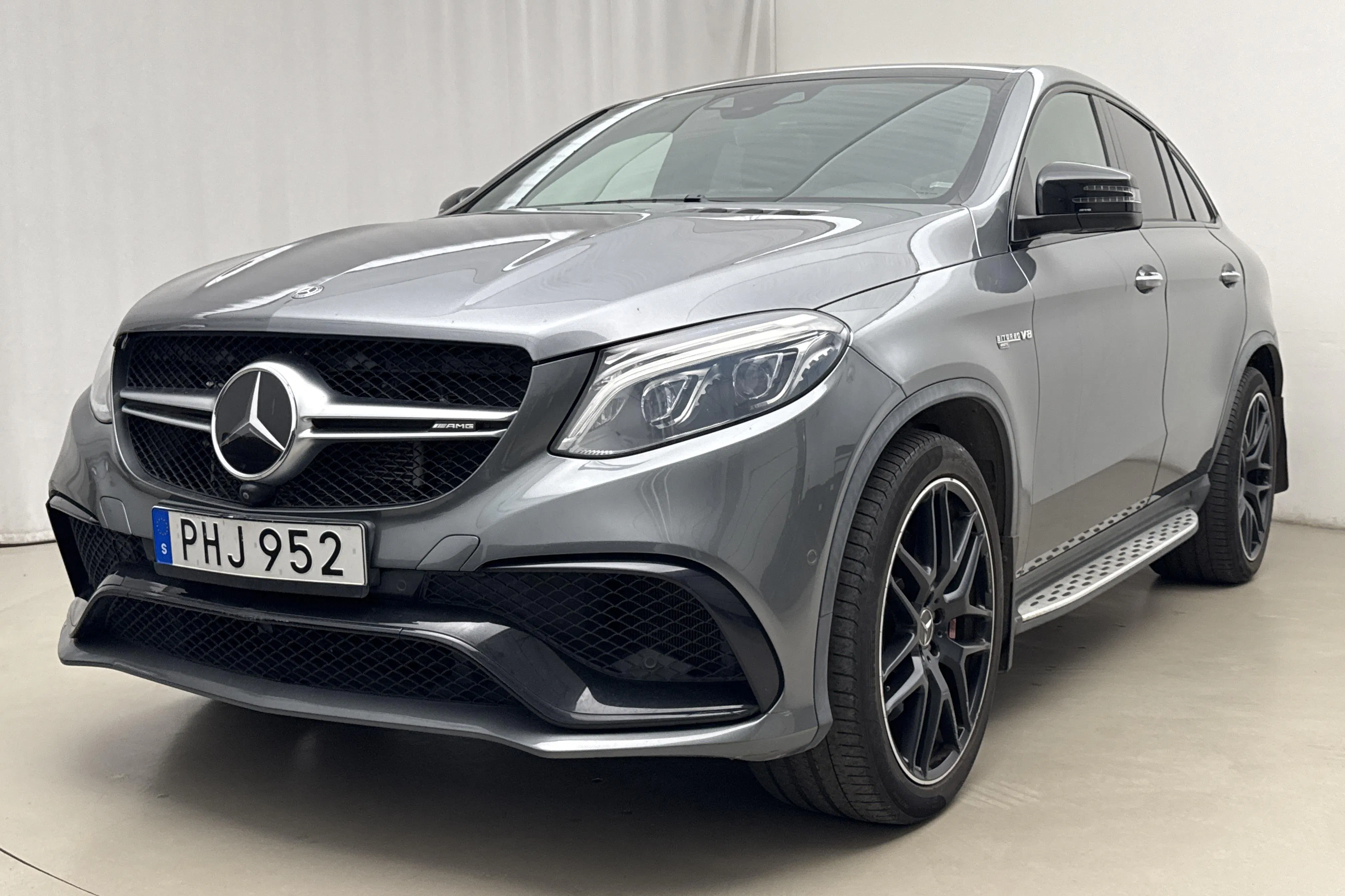 Presentationsfoto 1 av 30: Mercedes GLE 63 AMG S 4MATIC Coupé C292 (585hk) - 6 222 mil - Automat - grå - 2017