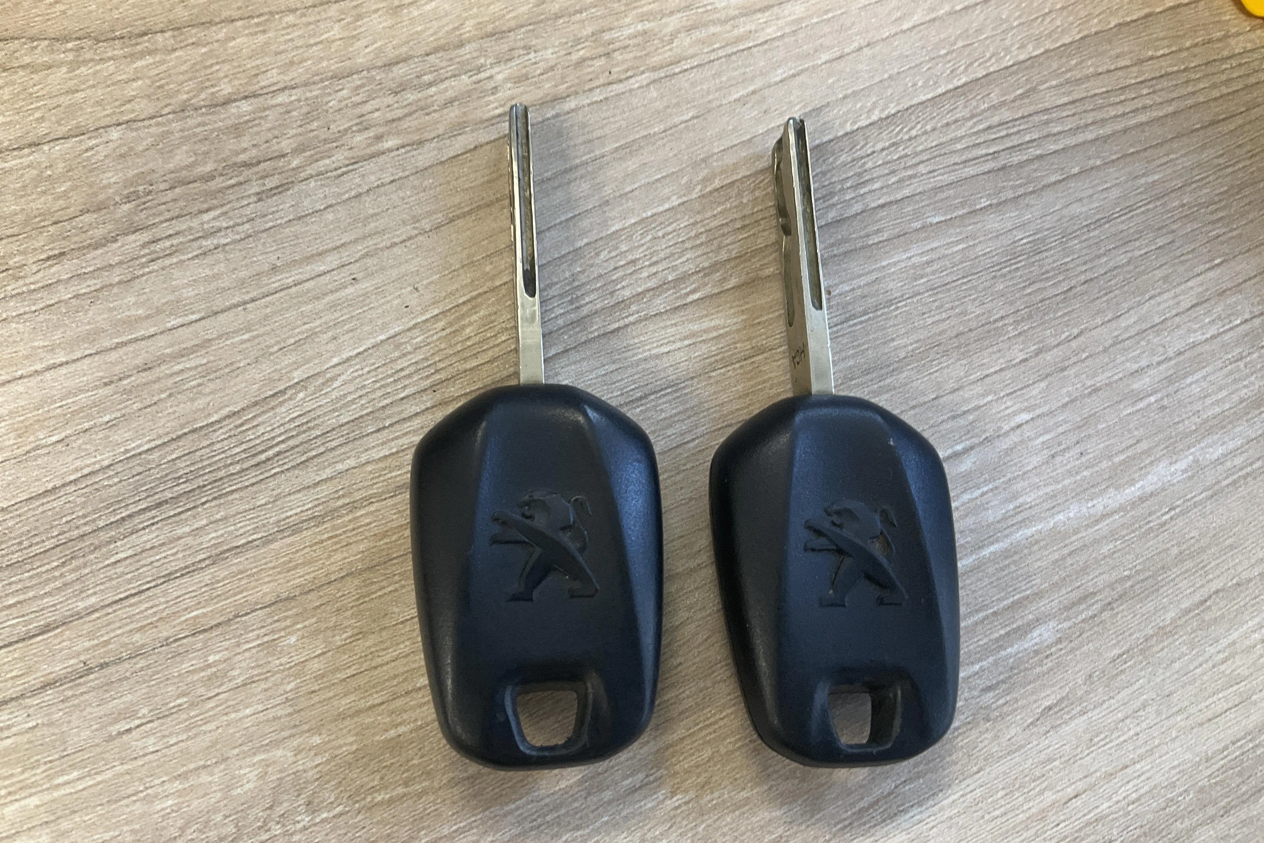 Presentation photo 14 of 14: Peugeot Traveller BlueHDi (95hk) - 76 590 km - Automatic - 2018