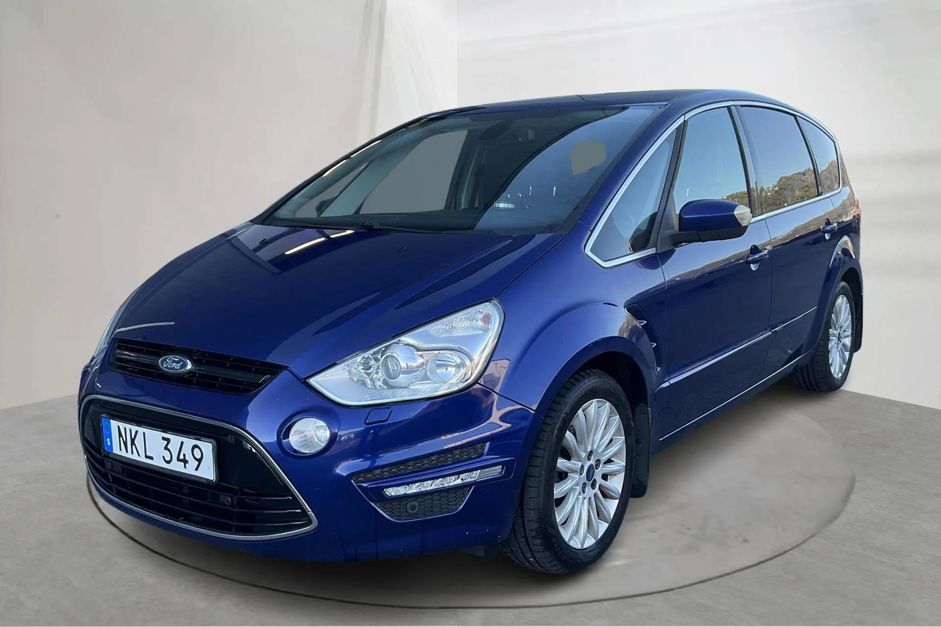 Presentationsfoto 1 av 20: Ford S-MAX 2.0 Duratorq TDCi (163hk) - 17 789 mil - Automat - blå - 2014
