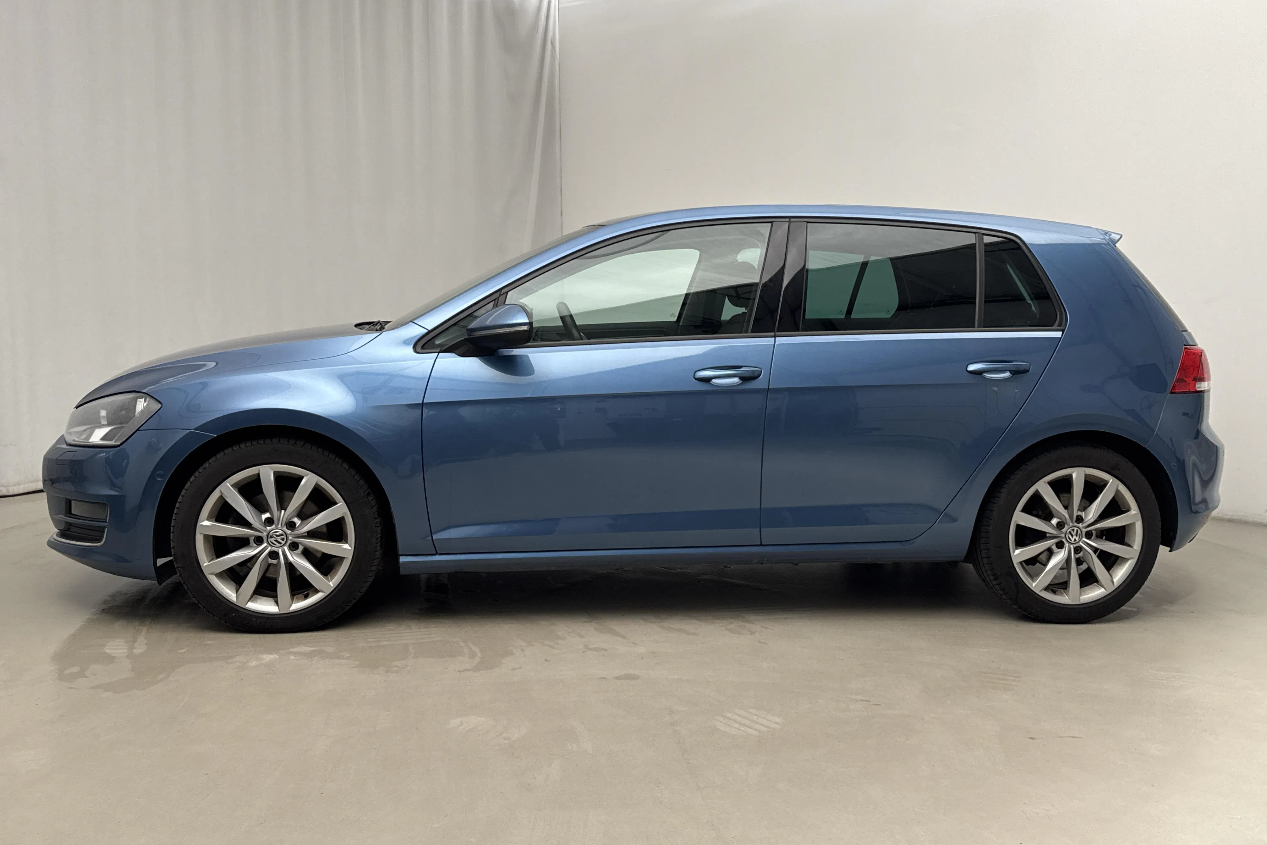 Presentation photo 2 of 17: VW Golf VII 1.4 TSI 5dr (140hk) - 116 940 km - Automatic - blue - 2015