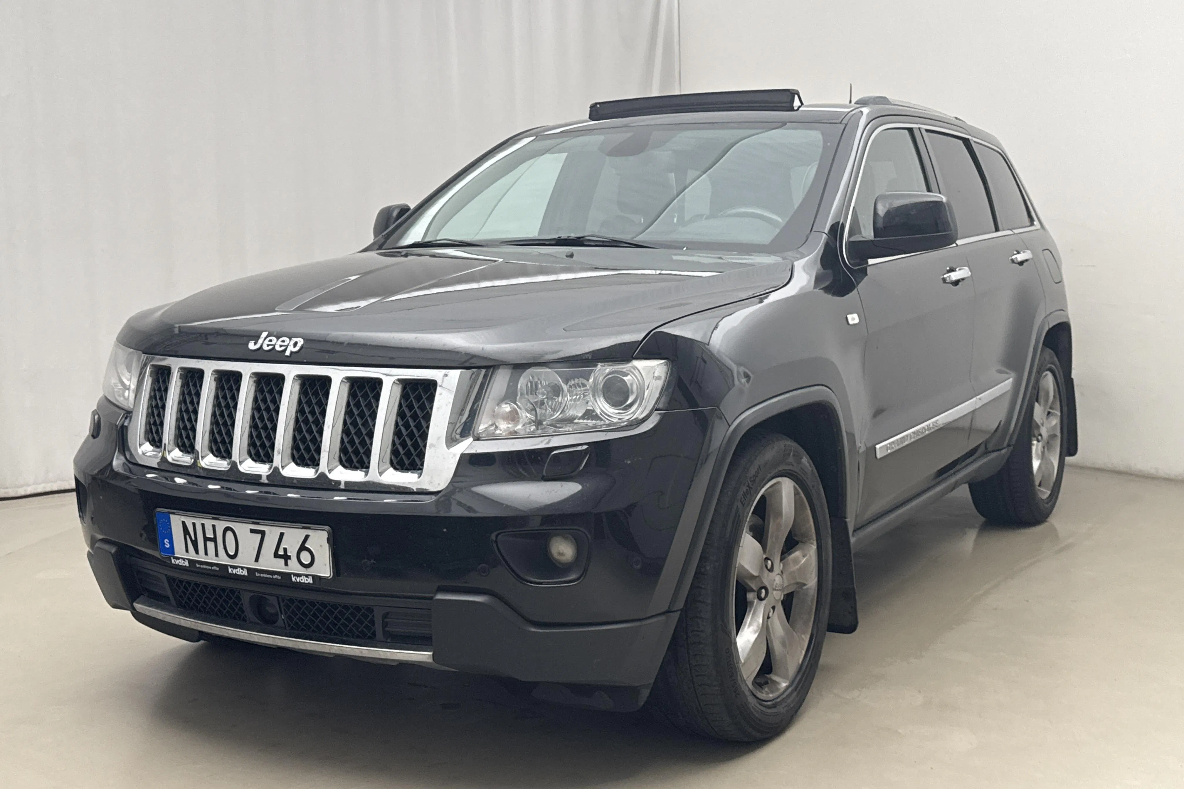 Presentationsfoto 1 av 19: Jeep Grand Cherokee 3.0 CRD V6 (241hk) - 25 073 mil - Automat - svart - 2013