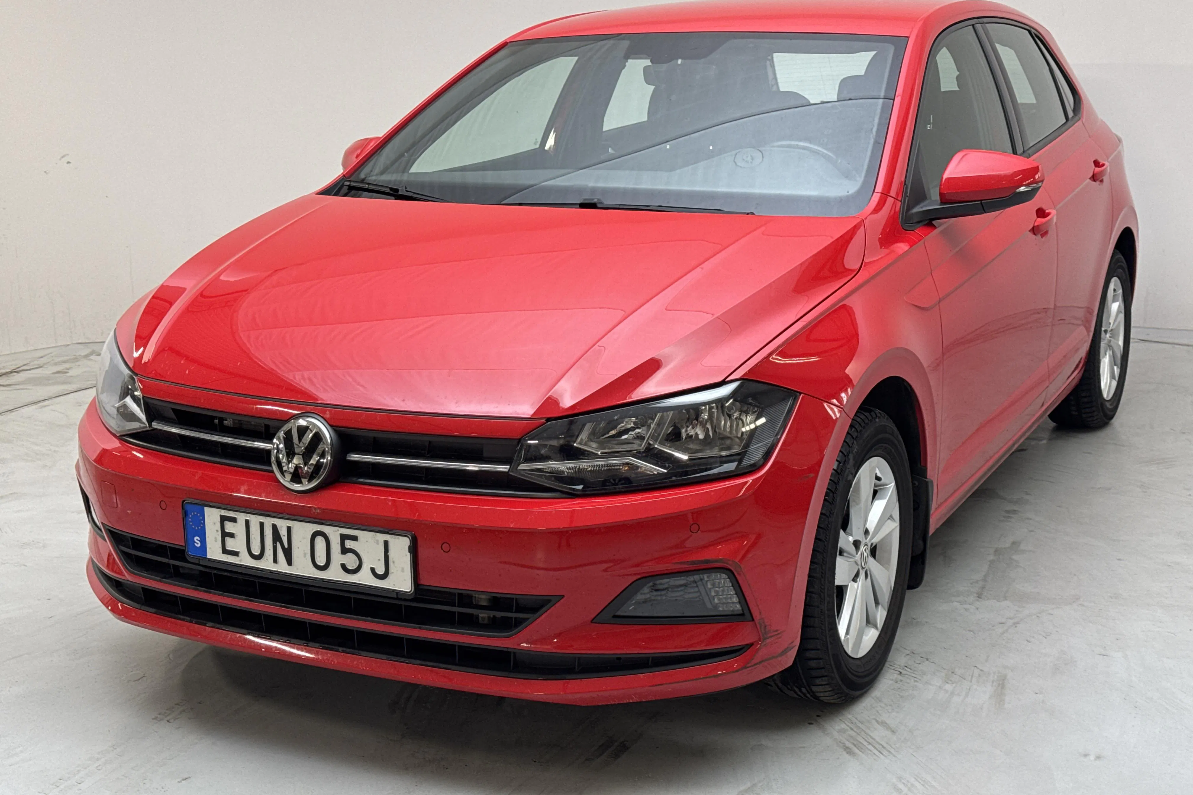 Presentationsfoto 1 av 12: VW Polo 1.0 TSI 5dr (95hk) - 6 724 mil - Automat - röd - 2019