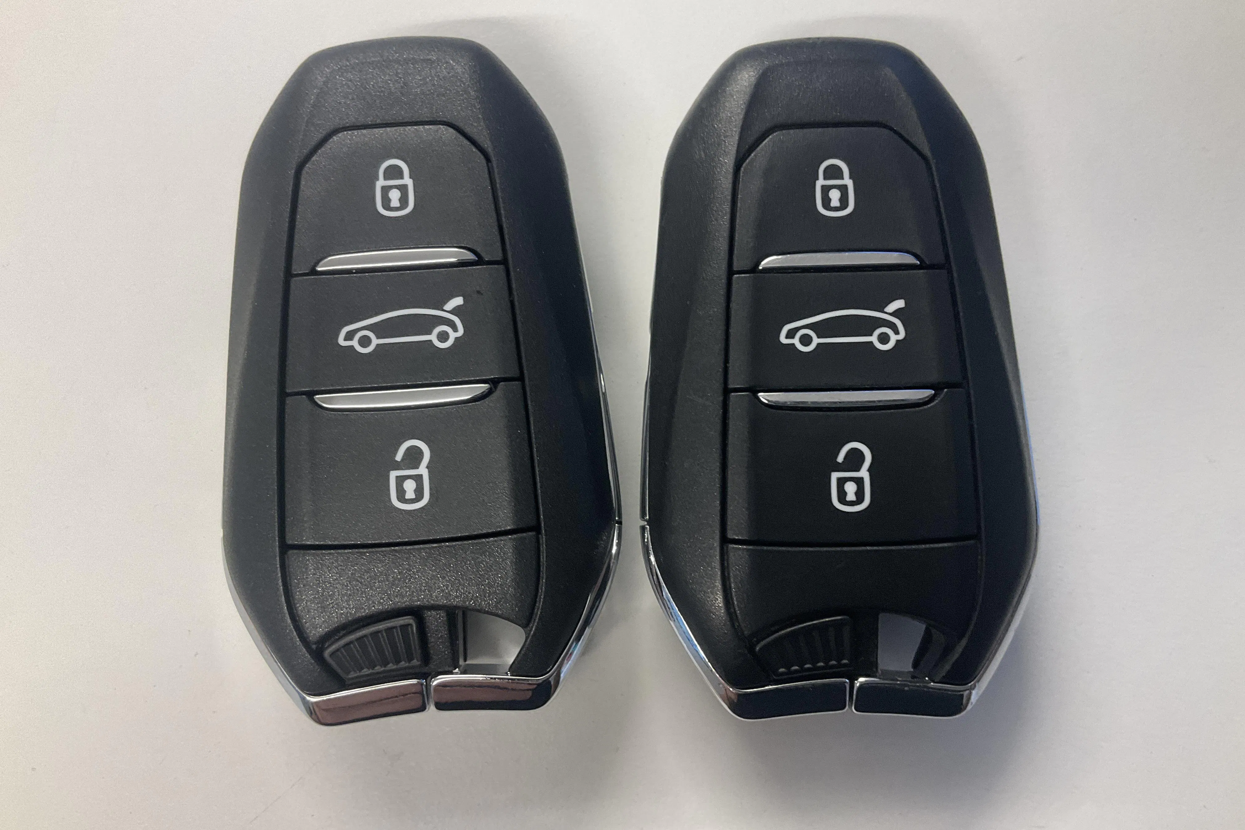 Presentationsfoto 20 av 20: Opel Grandland X 1.6 AWD PHEV (300hk) - 7 910 mil - Automat - blå - 2021