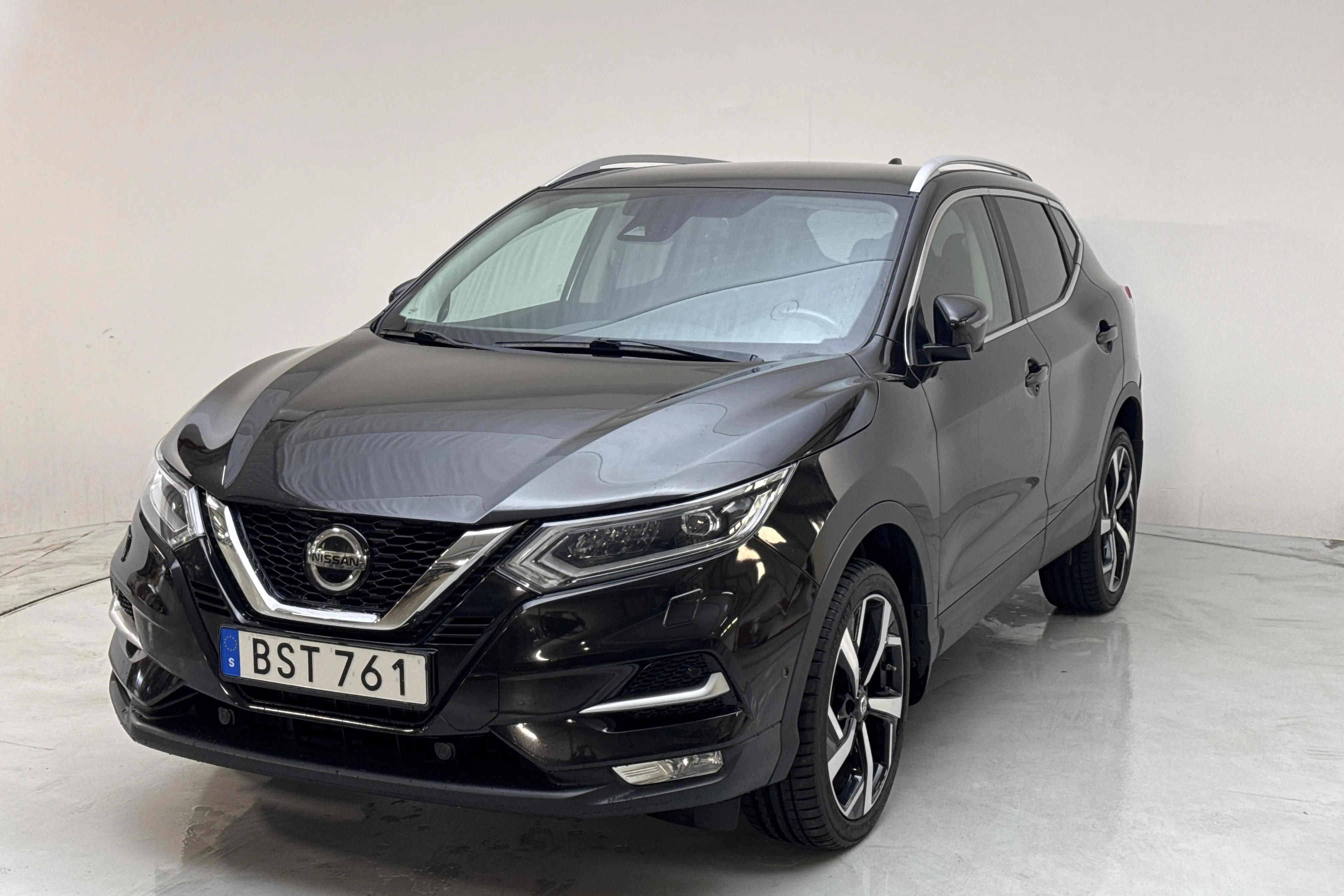 Presentationsfoto 1 av 15: Nissan Qashqai 1.5 dCi (110hk) - 11 814 mil - Manuell - svart - 2018