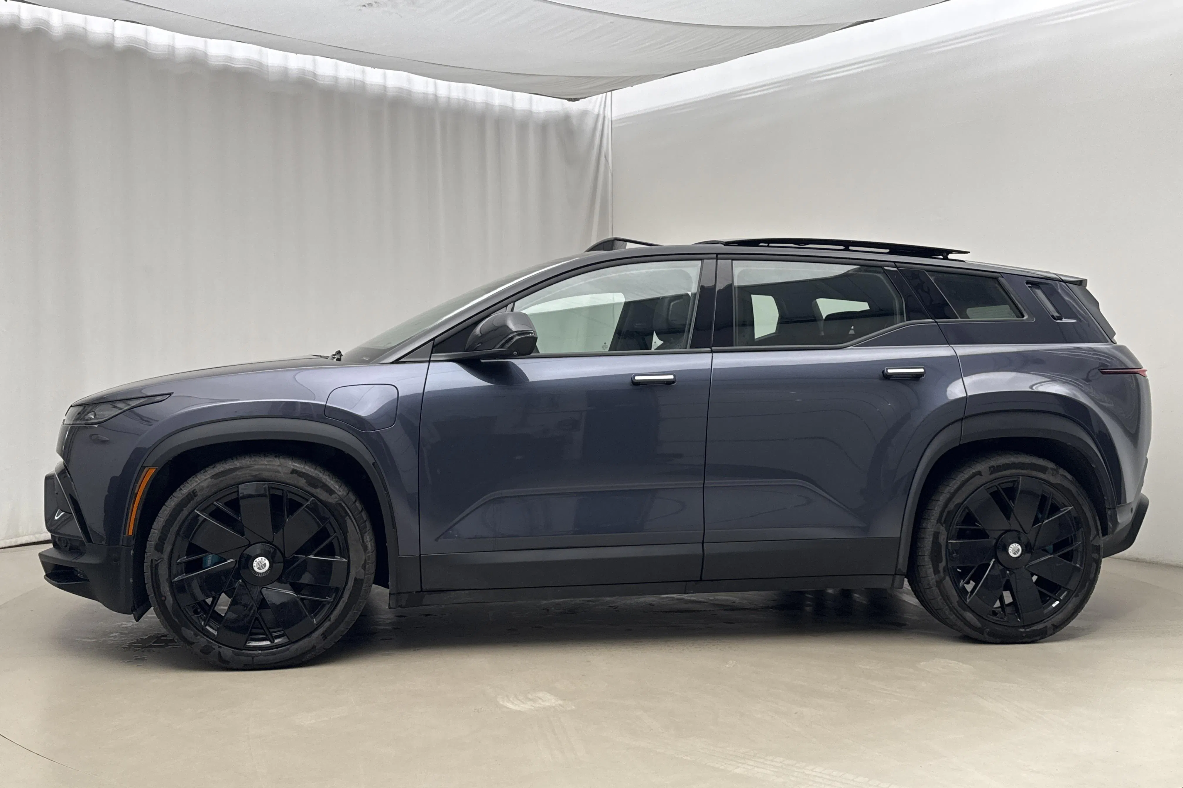 Presentationsfoto 2 av 27: Fisker Ocean One - 7 812 mil - Automat - grå - 2023