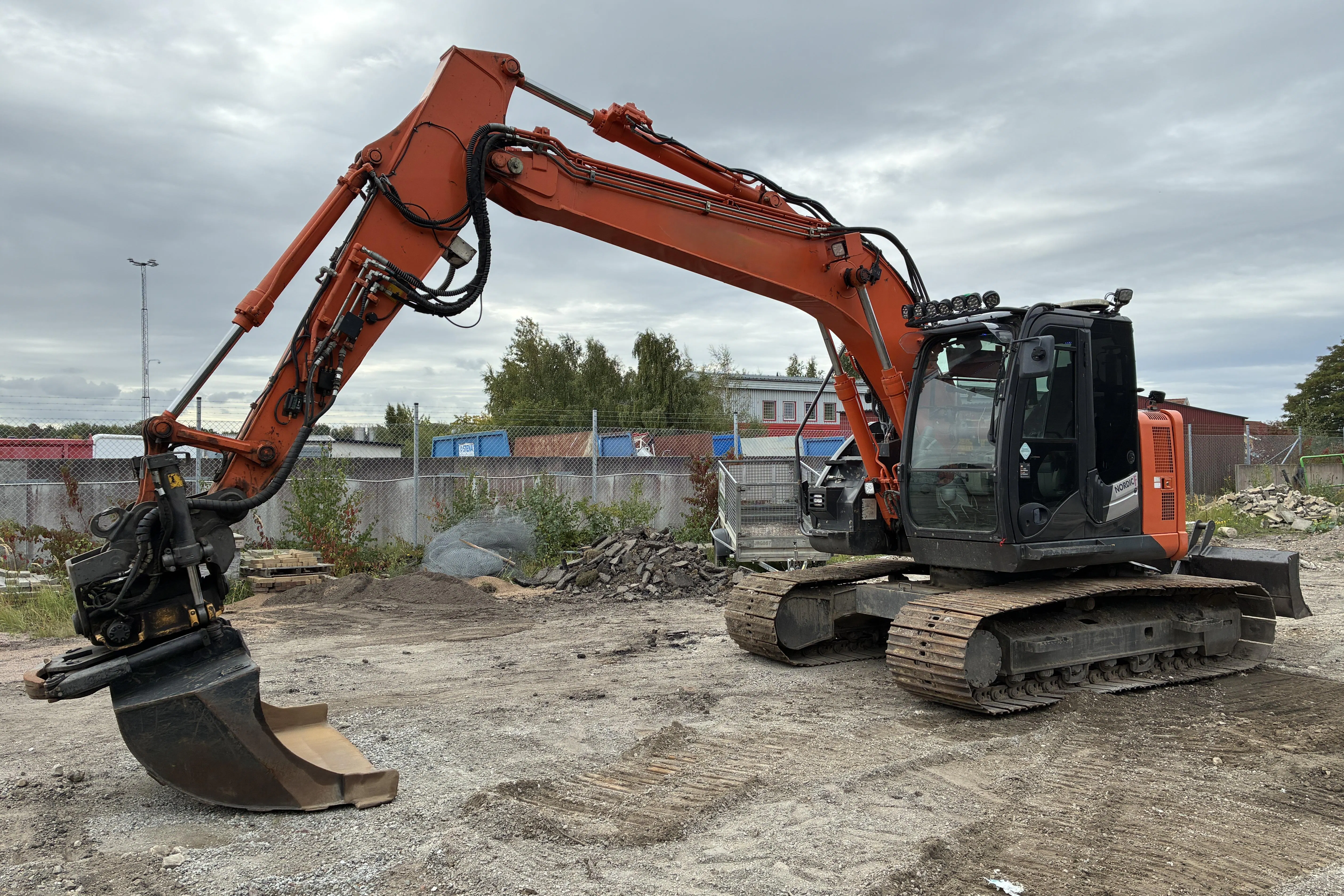 Presentationsfoto 1 av 44: Hitachi Zaxis 135US - 0 km - 2015