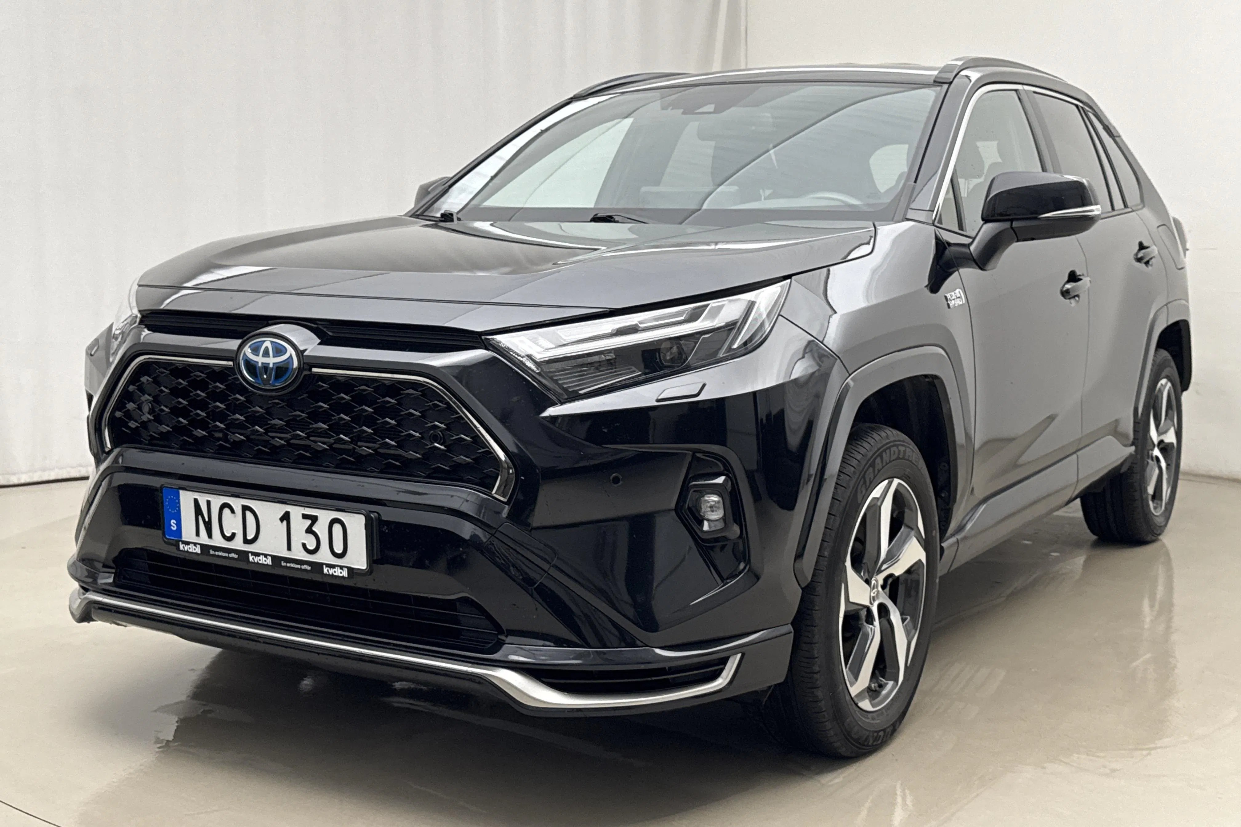 Presentation photo 1 of 22: Toyota RAV4 2.5 Plug-in Hybrid AWDi (306hk) - 96 440 km - Automatic - black - 2023