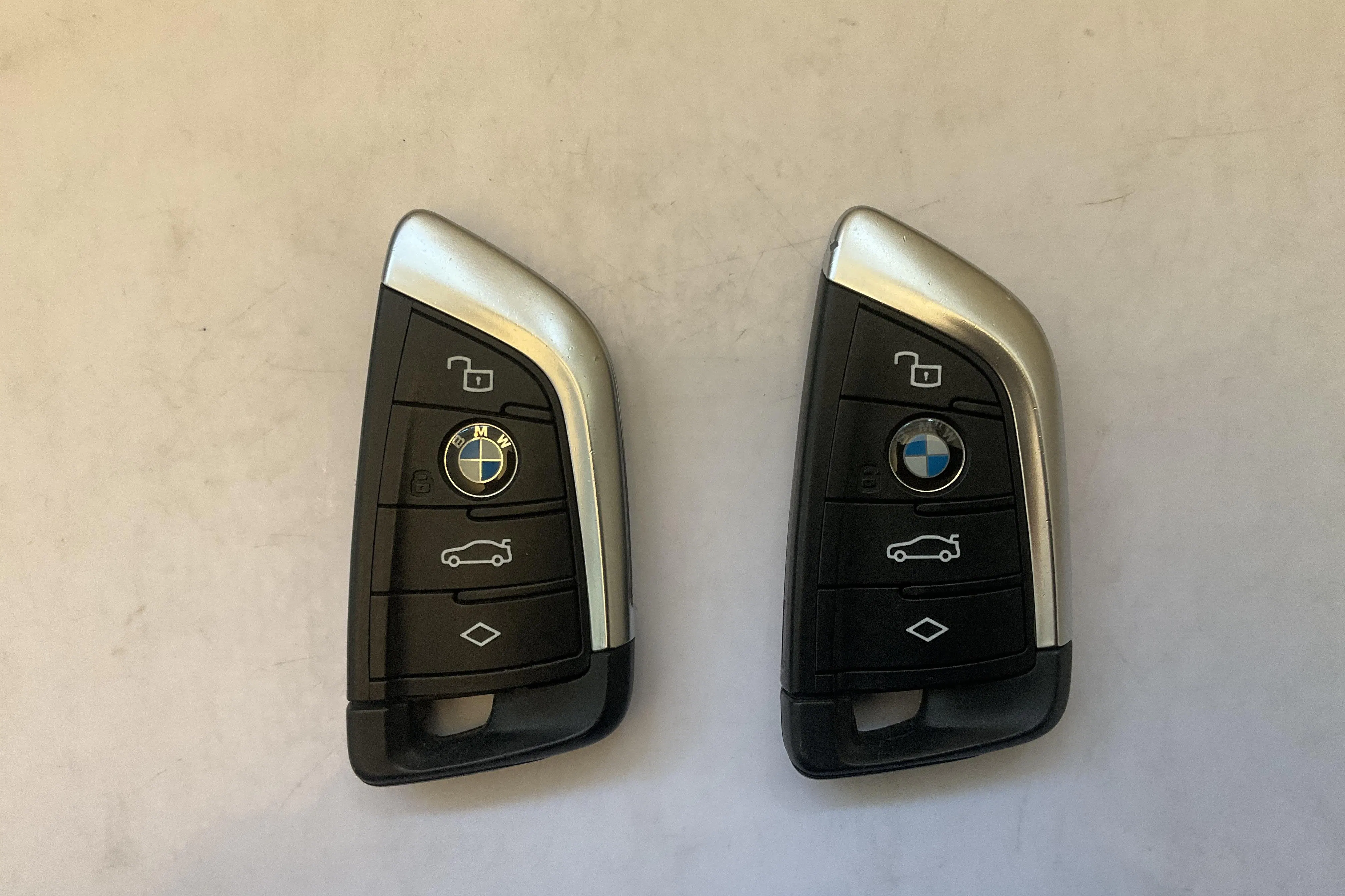Presentationsfoto 17 av 17: BMW i4 eDrive40, G26 (340hk) - 5 939 mil - Automat - vit - 2024