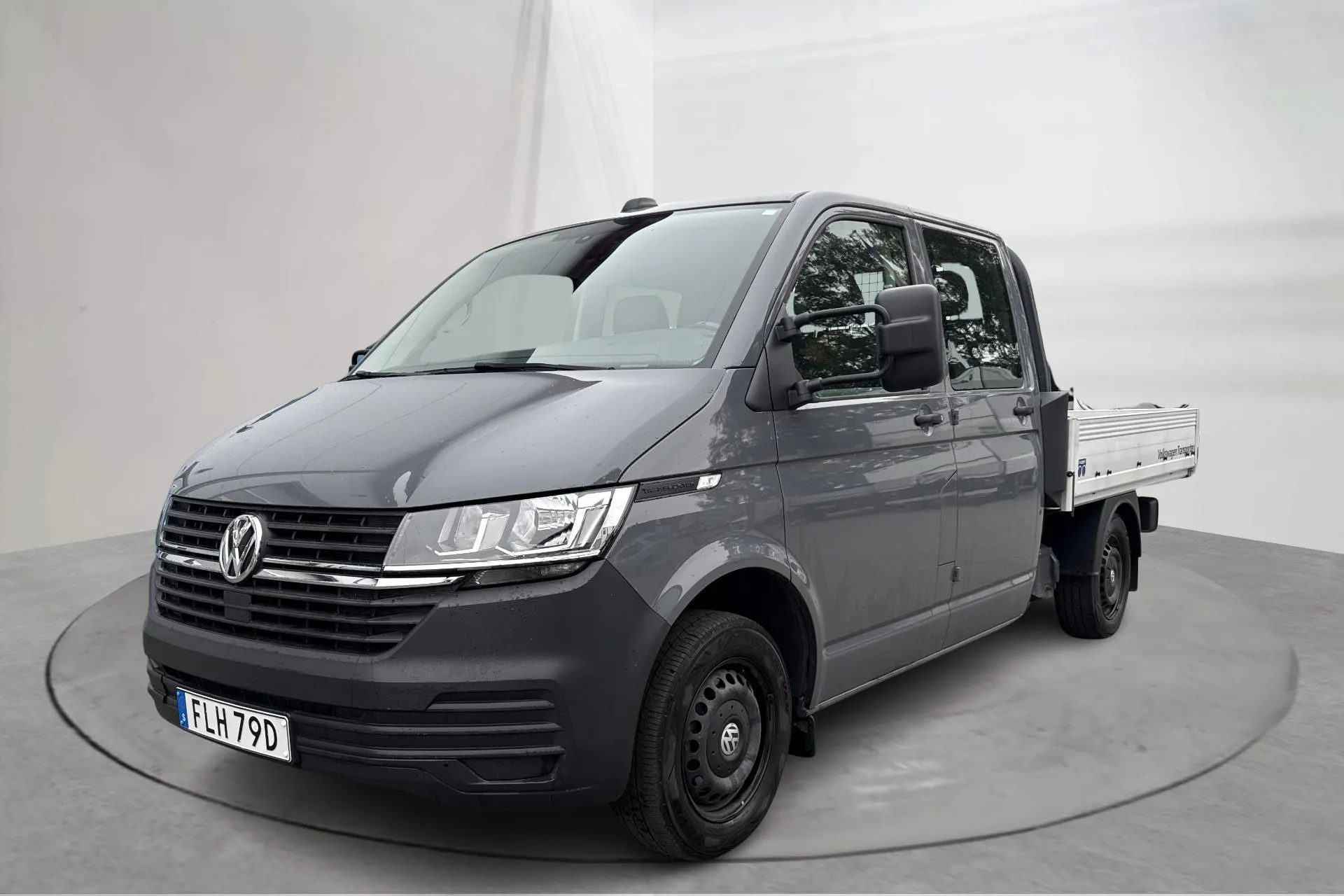 Presentation photo 1 of 13: VW Transporter Pickup T6.1 TDI (110hk) - 53 920 km - Manual - gray - 2023