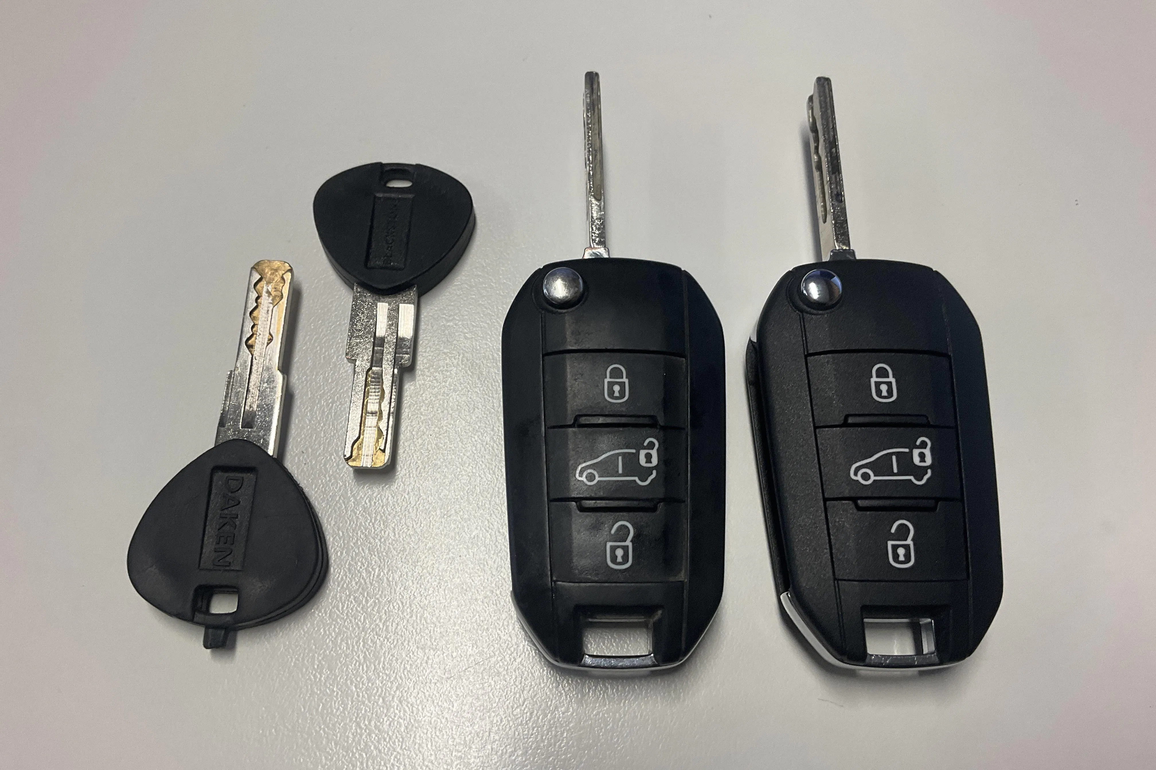 Presentationsfoto 19 av 19: Peugeot e-Expert Skåp 75kWh (136hk) - 4 409 mil - Automat - vit - 2023