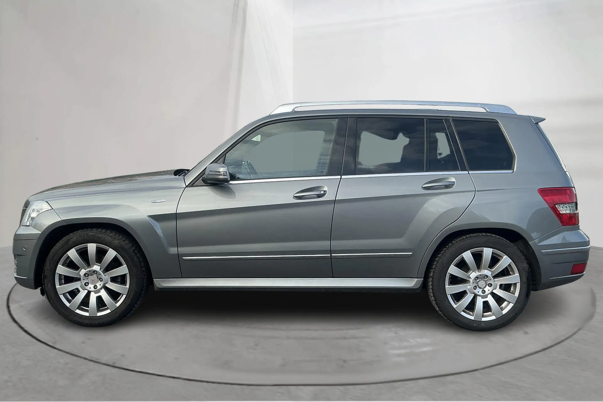 Presentationsfoto 2 av 14: Mercedes GLK 220 CDI BlueEFFICIENCY 4MATIC (170hk) - 27 851 mil - Automat - silver - 2012