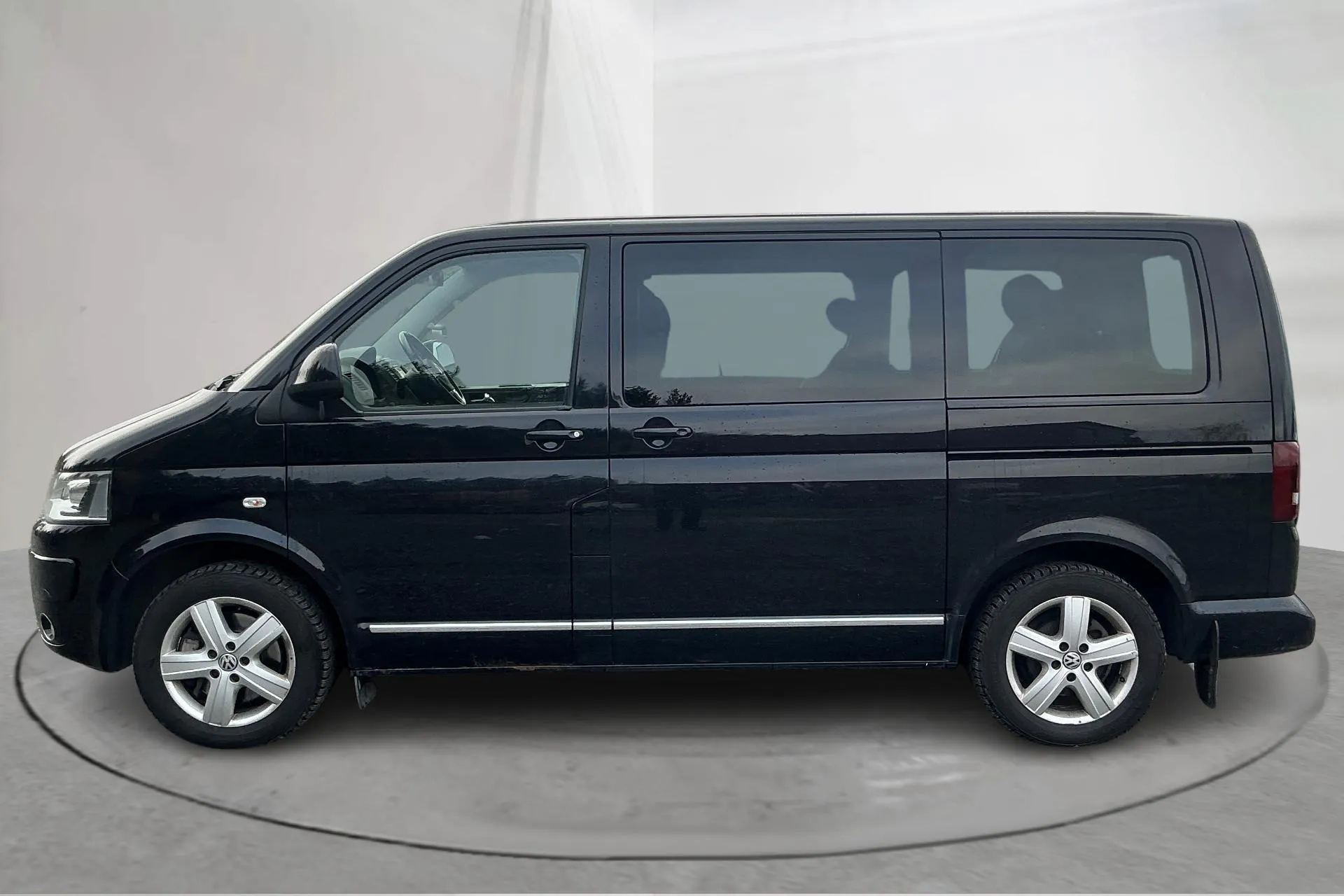 Presentation photo 2 of 19: VW Multivan T5 2.0 TDI 4MOTION (180hk) - 286 410 km - Automatic - black - 2014
