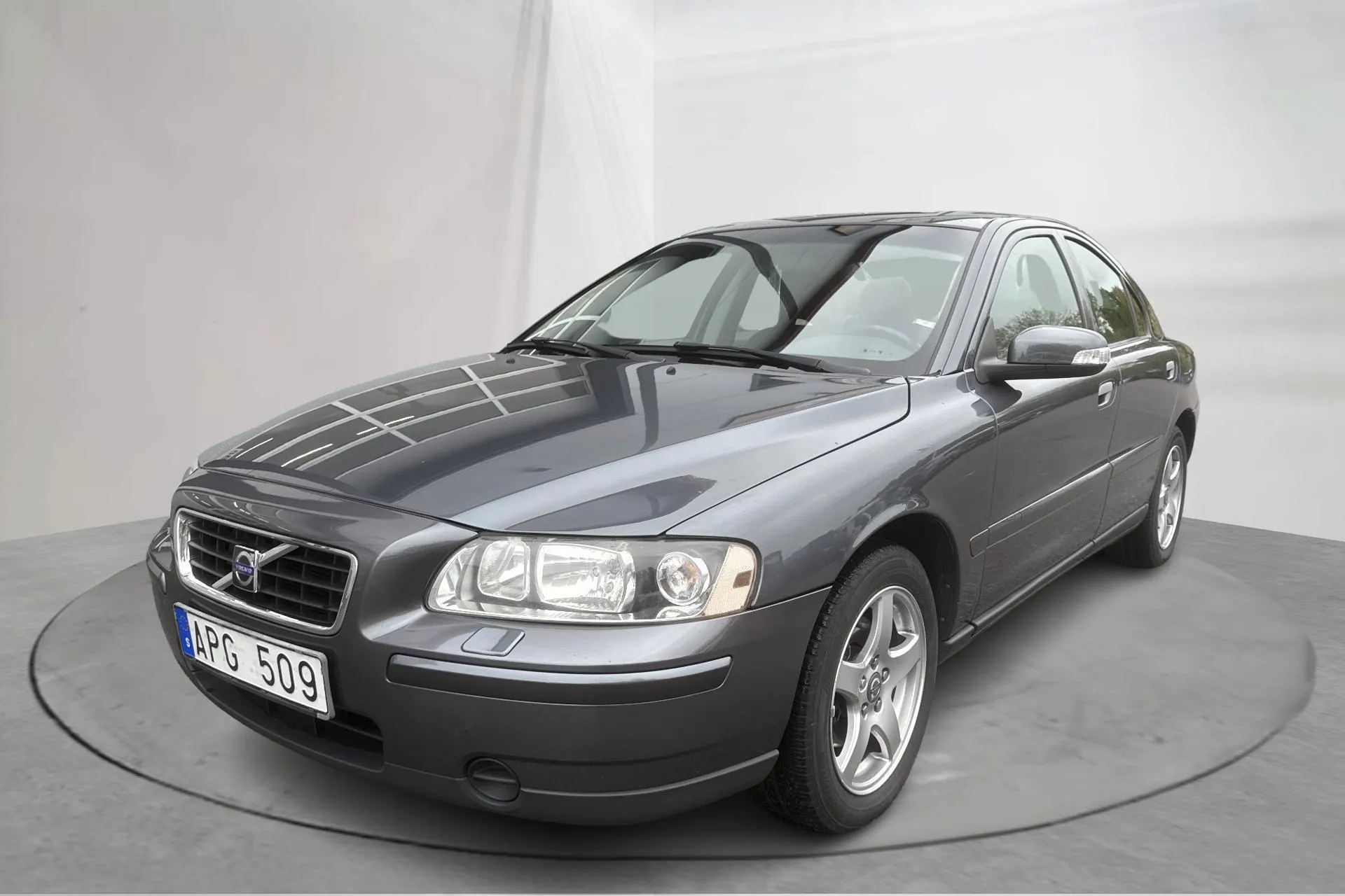 Presentationsfoto 1 av 15: Volvo S60 2.4 (140hk) - 17 427 mil - Manuell - grå - 2008