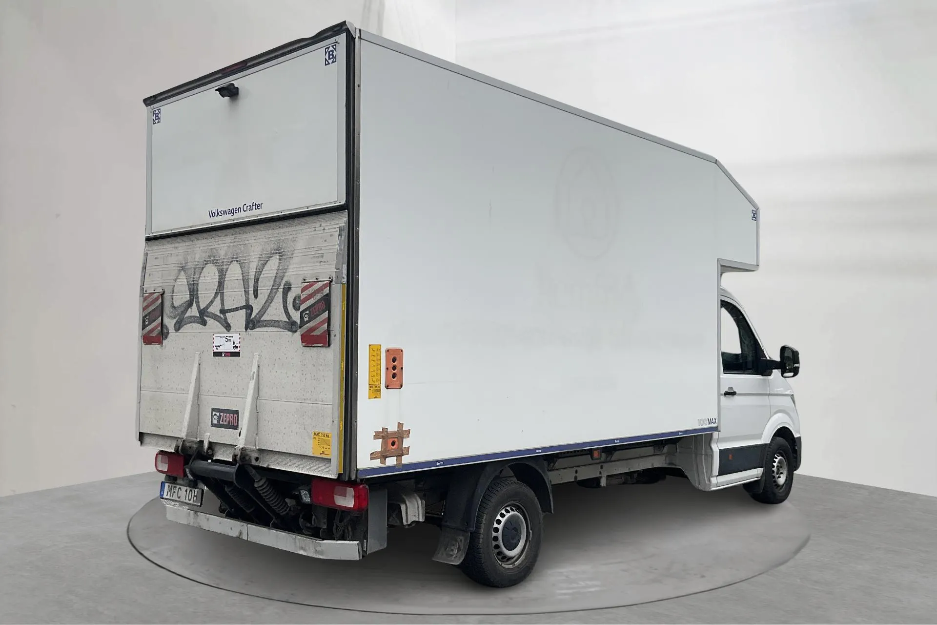 Presentationsfoto 2 av 20: VW Crafter 35 2.0 TDI Volymskåp (177hk) - 11 493 mil - Automat - vit - 2020