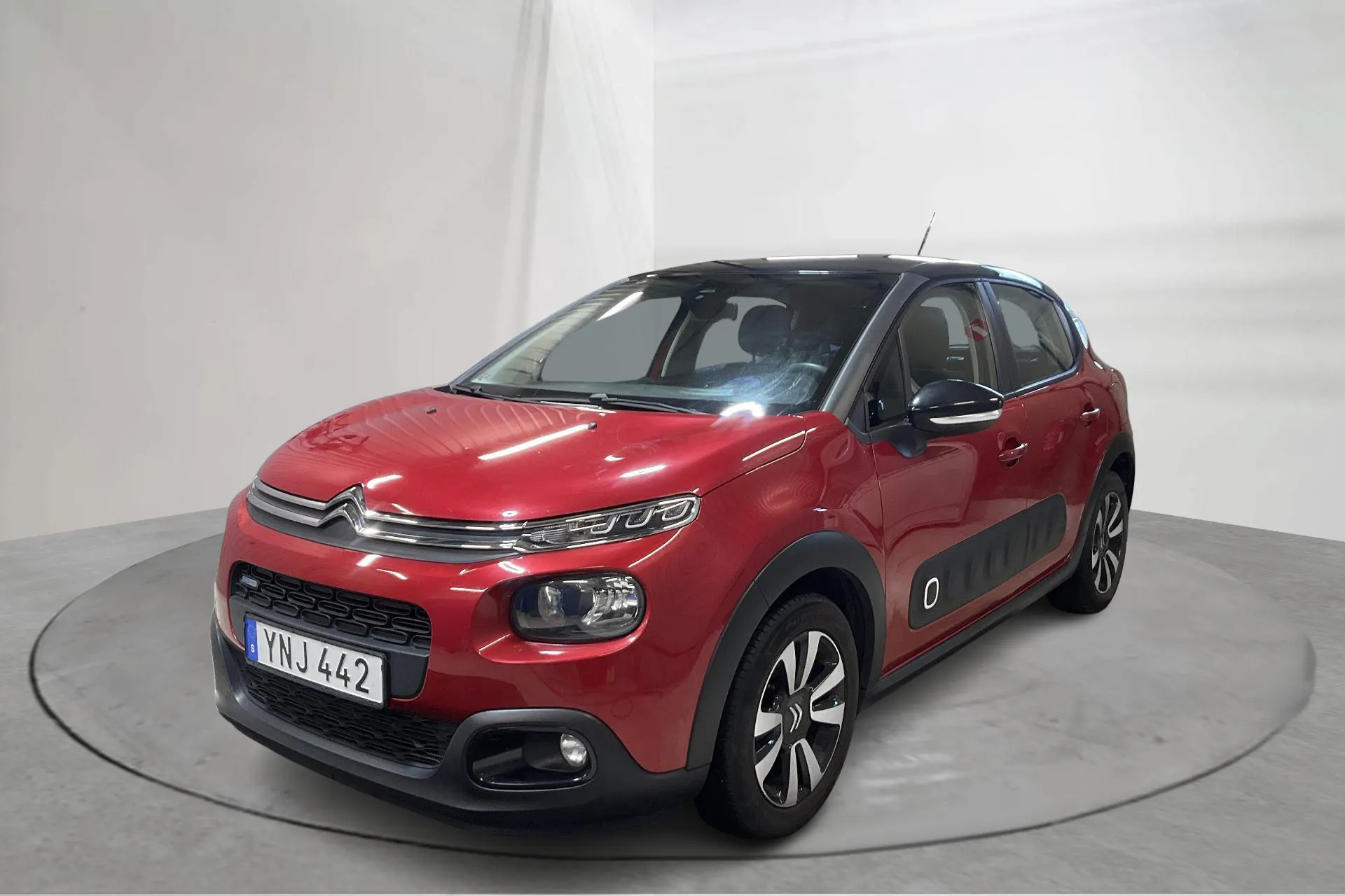 Presentation photo 1 of 13: Citroën C3 PureTech (82hk) - 65 230 km - Manual - red - 2017