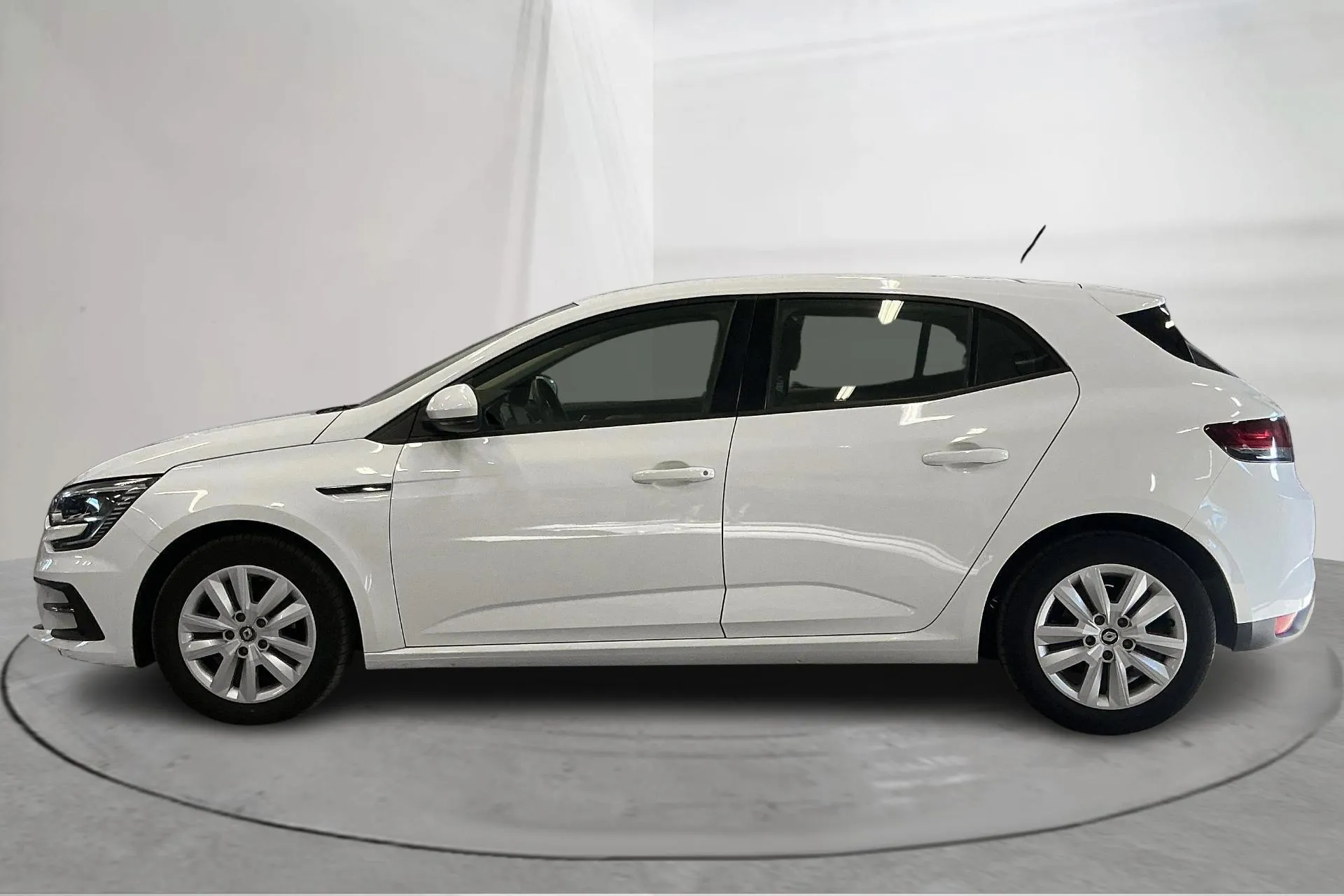 Presentationsfoto 2 av 13: Renault Mégane 1.5 dCi 5dr (115hk) - 7 842 mil - Automat - vit - 2023