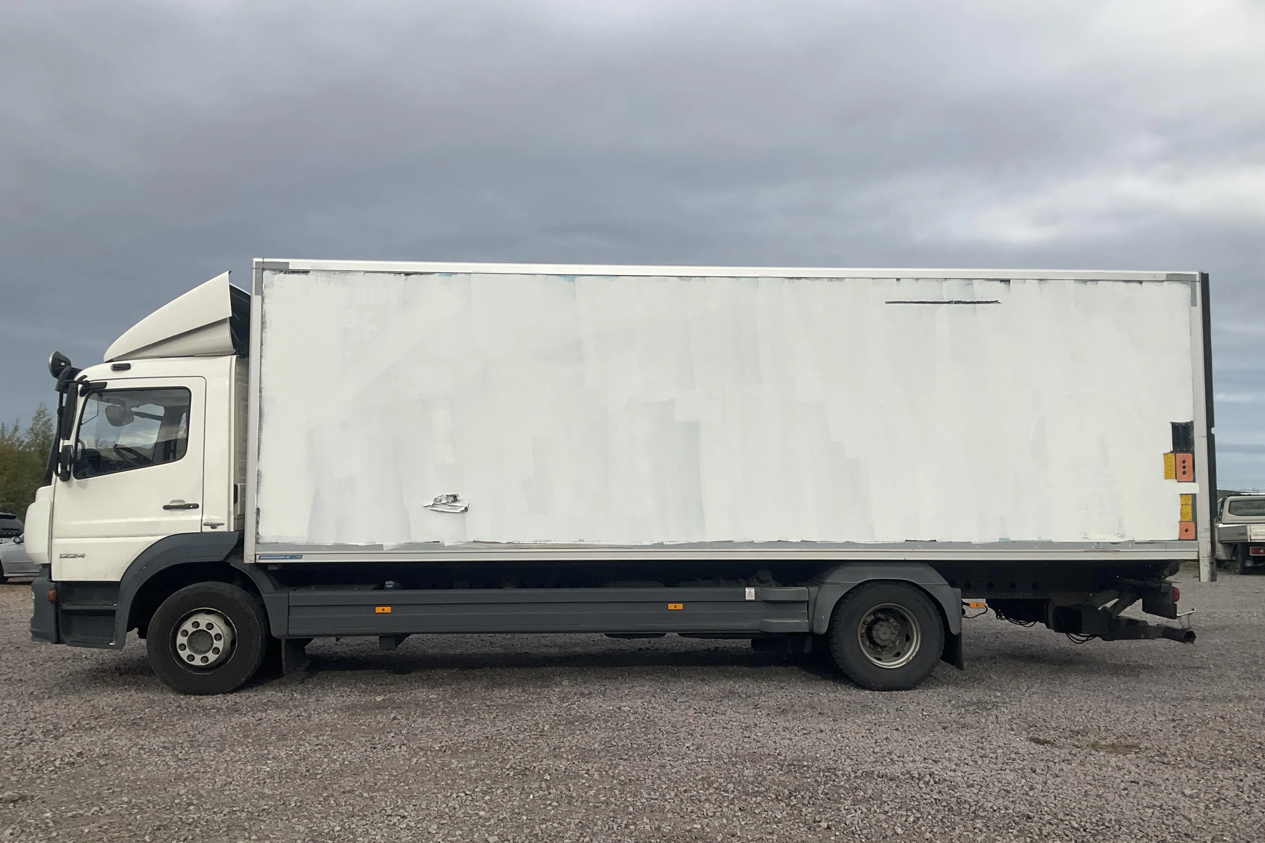 Presentation photo 2 of 28: MERCEDES ATEGO - 328 831 km - Automatic - 2017