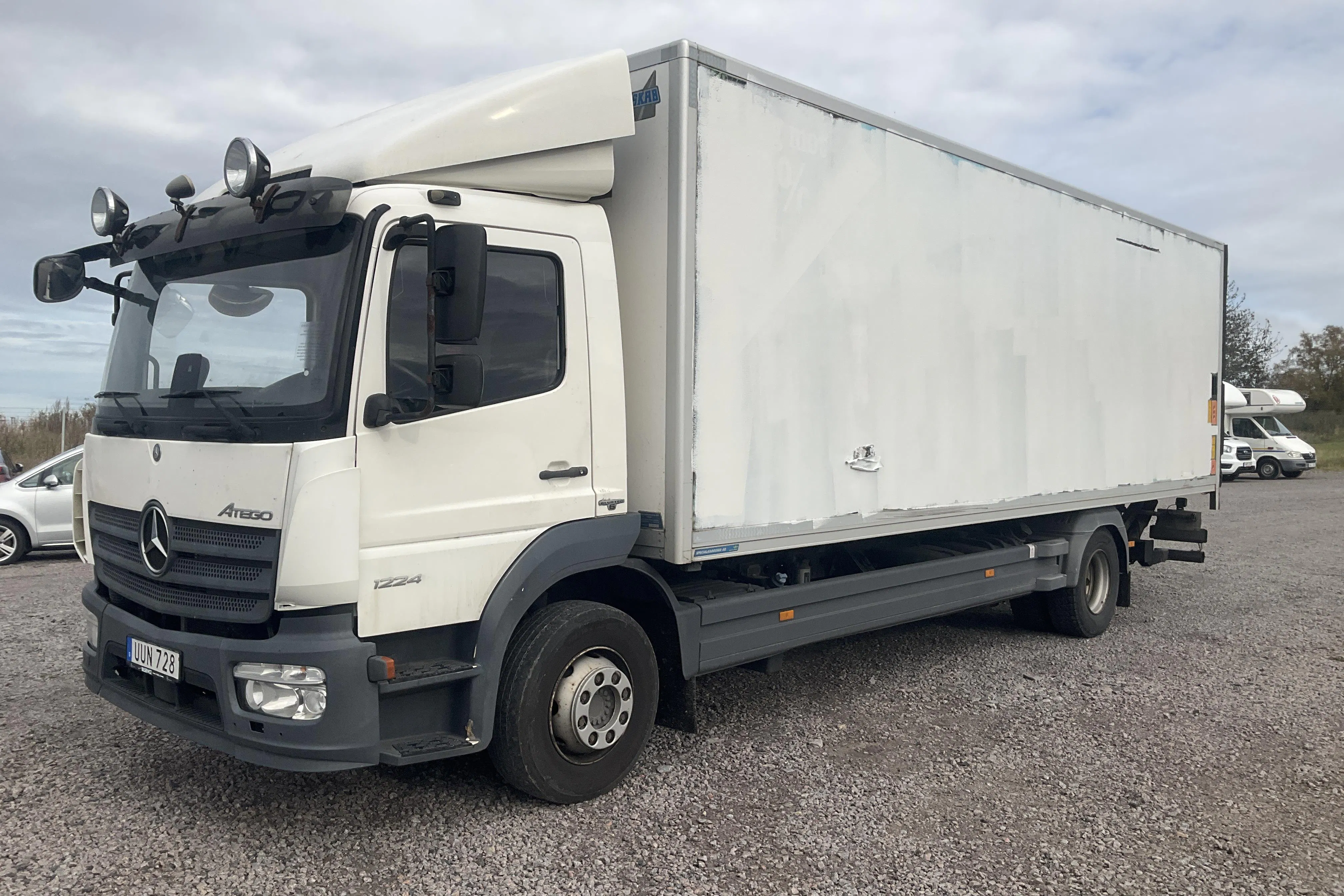 Presentation photo 1 of 28: MERCEDES ATEGO - 328 831 km - Automatic - 2017