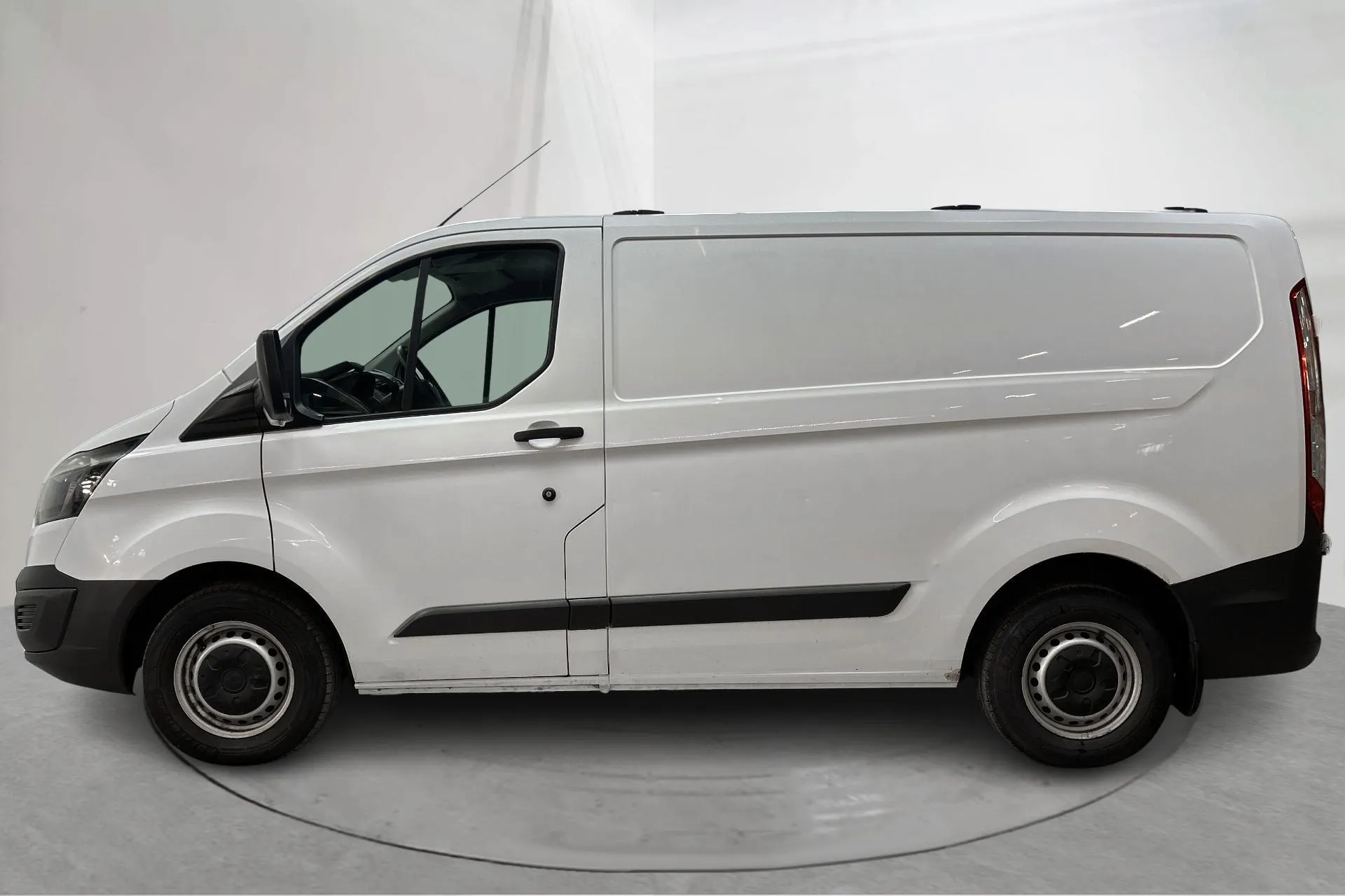 Presentationsfoto 2 av 16: Ford Transit Custom 270 (100hk) - 14 468 mil - Manuell - vit - 2016