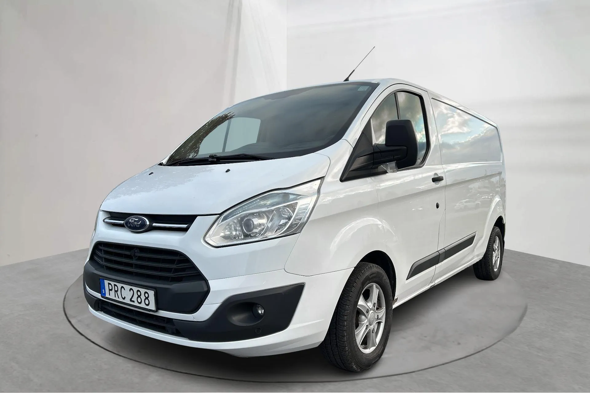 Presentationsfoto 1 av 15: Ford Transit Custom 290 (125hk) - 18 818 mil - Manuell - vit - 2014