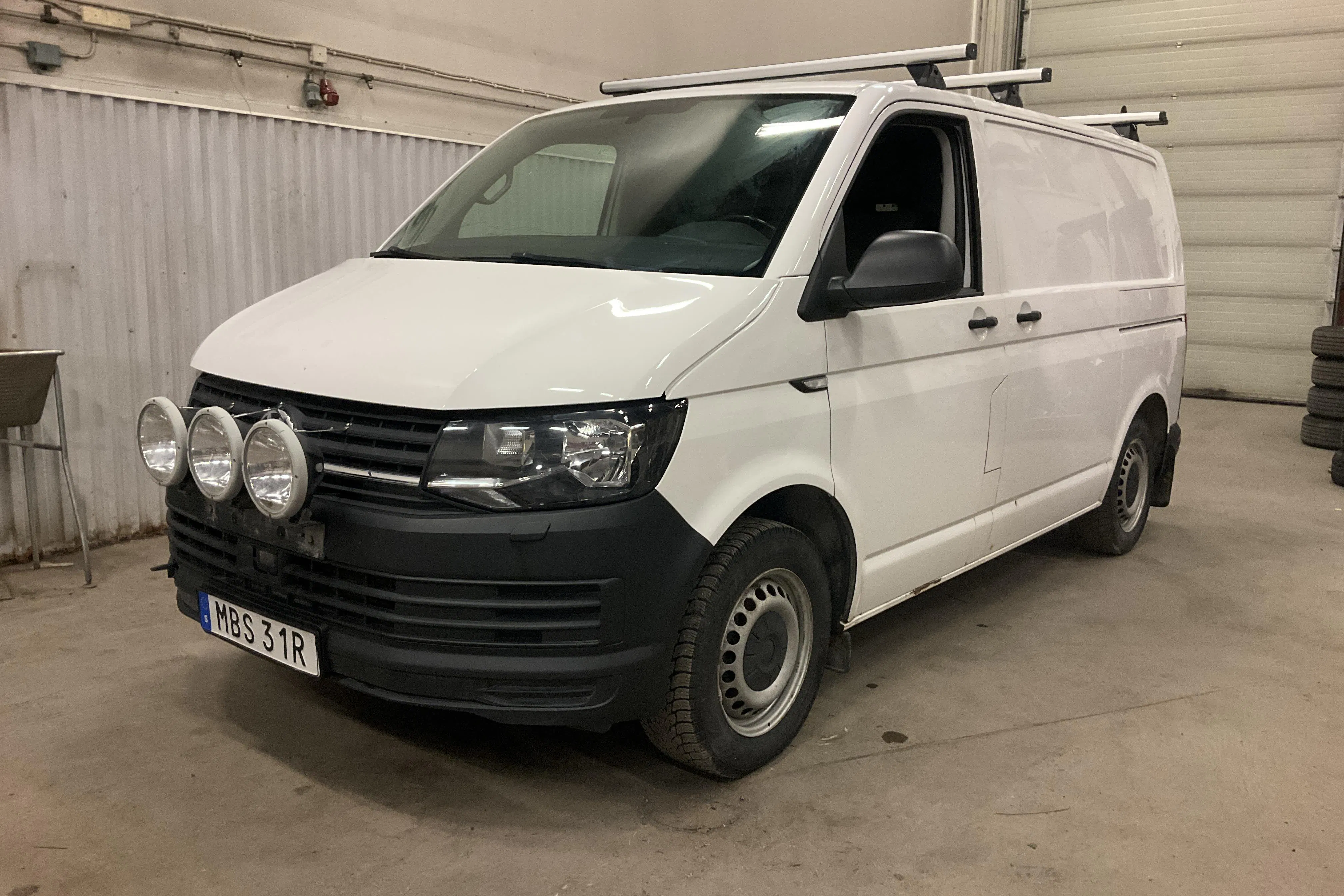 Presentation photo 1 of 20: VW Transporter T6 2.0 TDI BMT Skåp 4MOTION (150hk) - 160 520 km - Manual - white - 2019