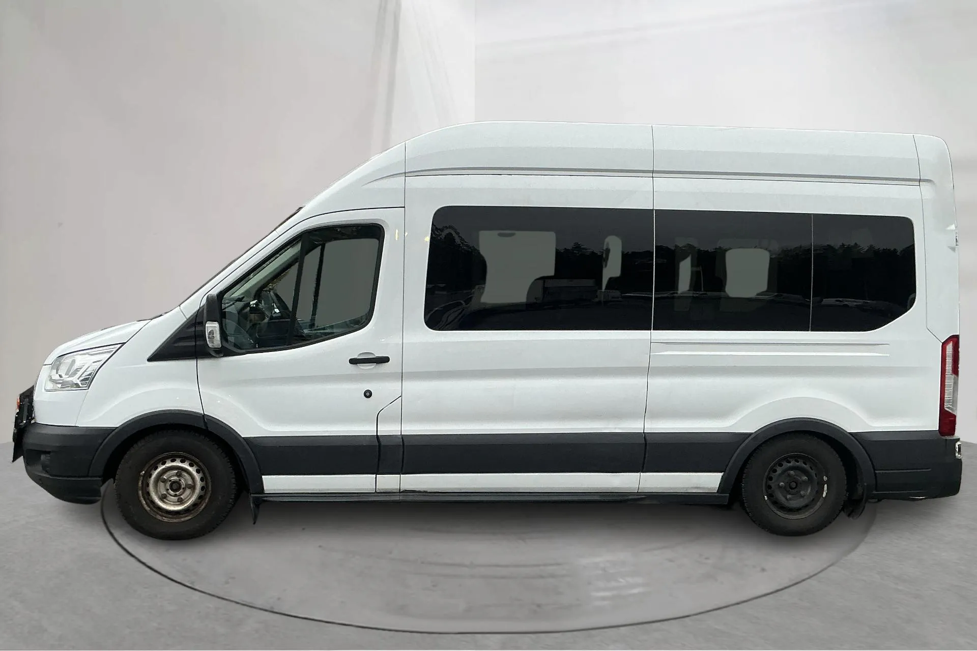 Presentation photo 2 of 21: Ford Transit 350 2.0 TDCi 2WD (130hk) - 488 040 km - Manual - white - 2019